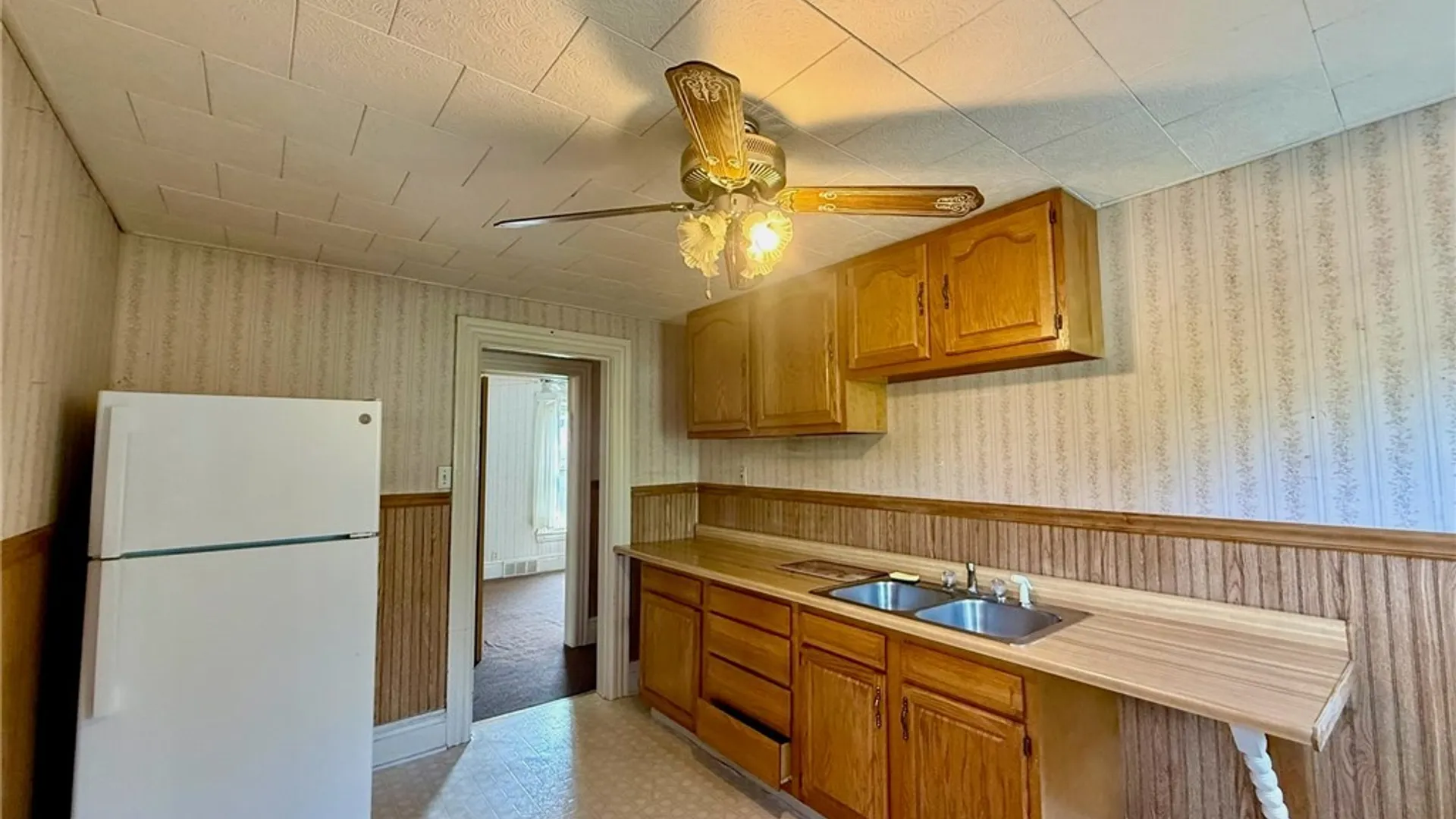 Property at 2821 Walnut Avenue, Niagara Falls, NY 14301 34