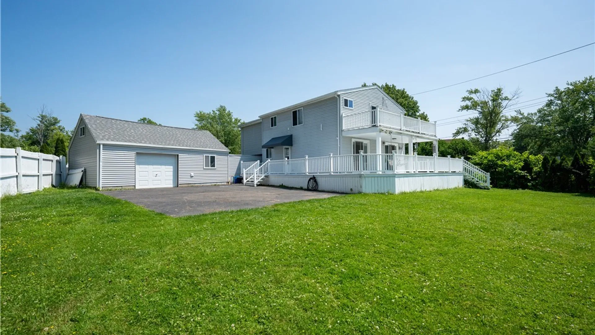 Property at 4093 Bayview Road, Hamburg, NY 14219 43