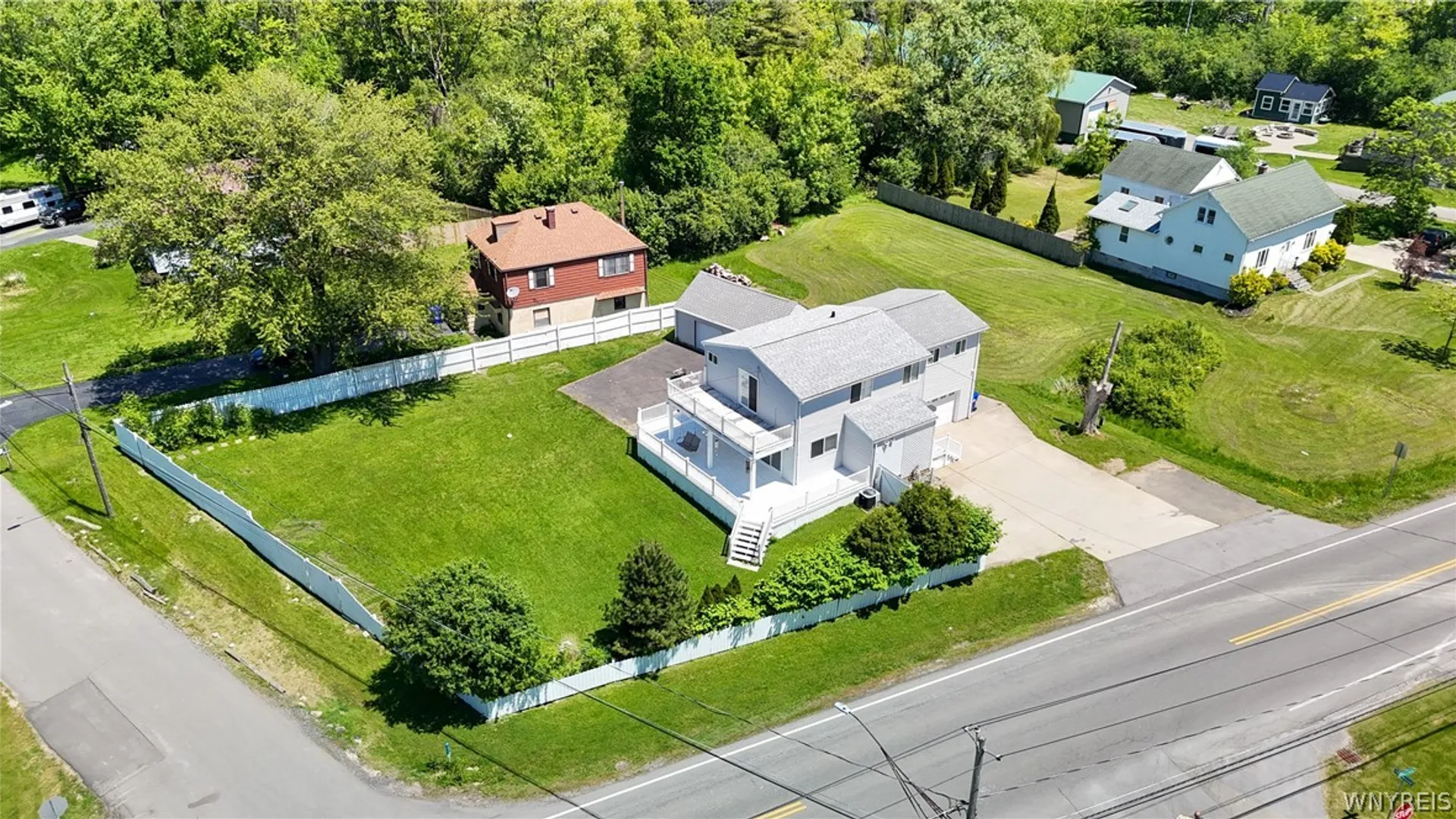 Property at 4093 Bayview Road, Hamburg, NY 14219 45
