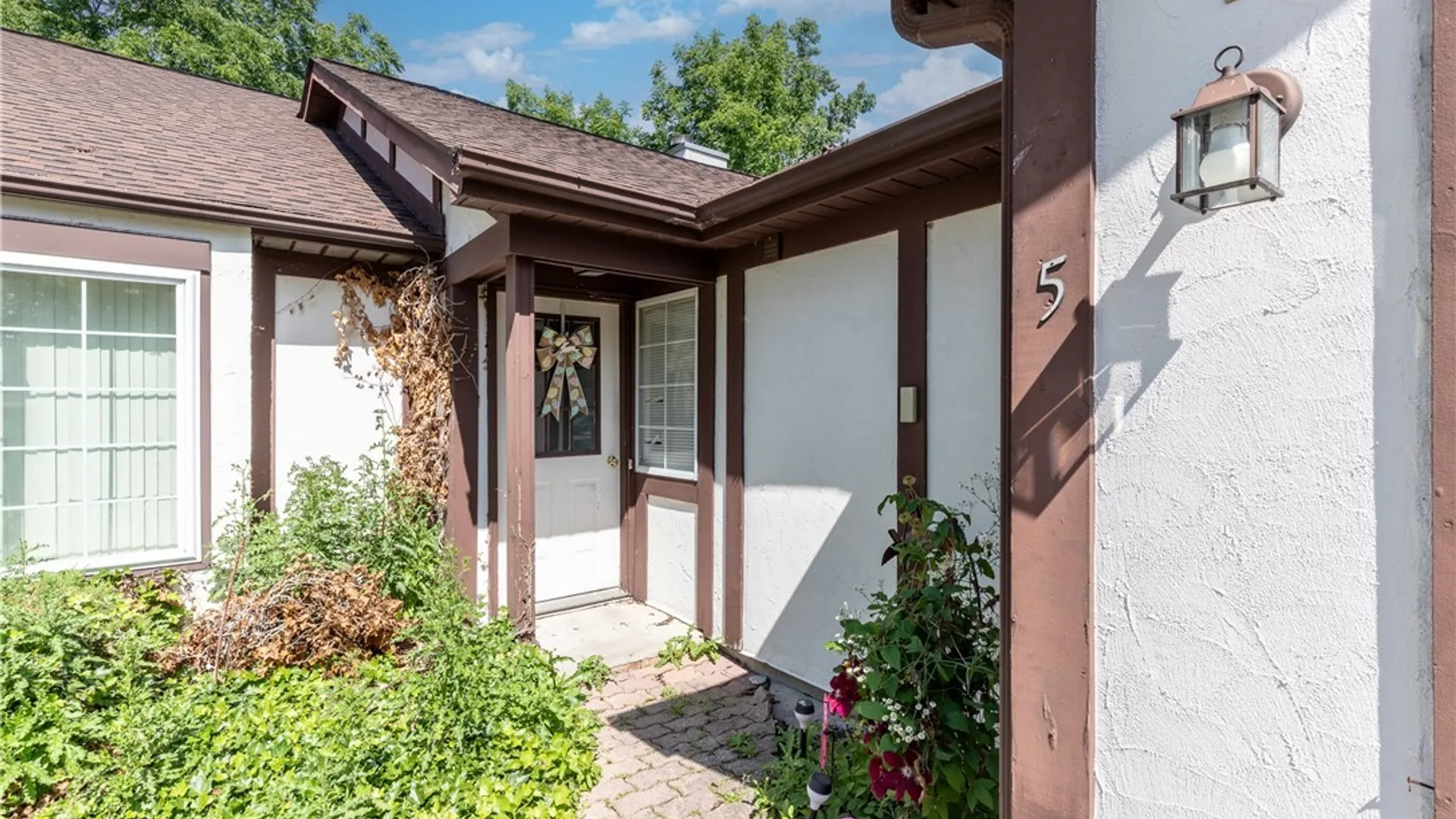 Property at 5-8 Gothic Lane, Lockport Town, NY 14094 22