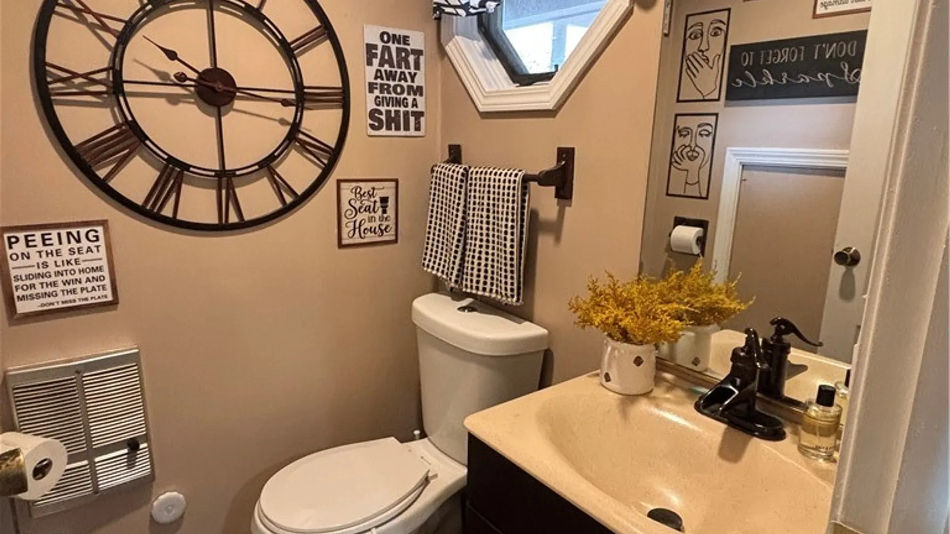 Property at 5-8 Gothic Lane, Lockport Town, NY 14094 17