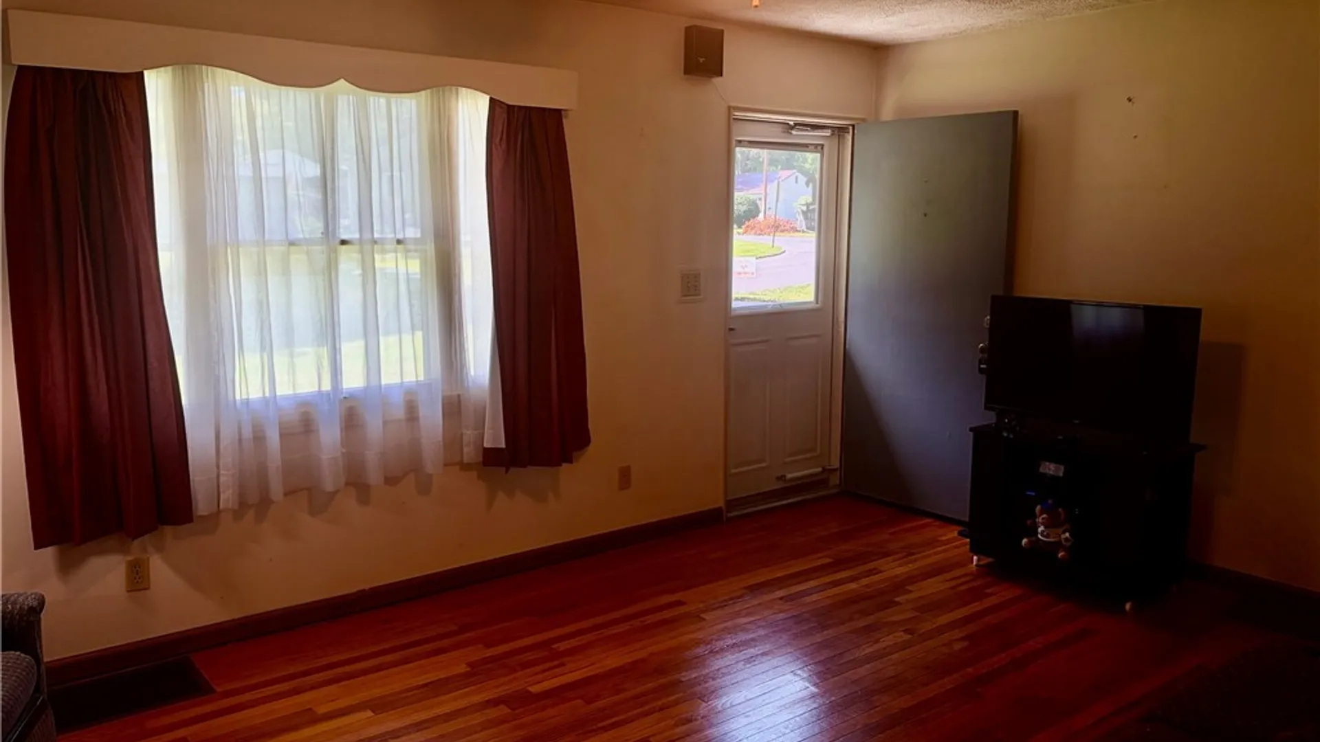 Property at 3 Demarest Avenue, Sidney, NY 13838 4