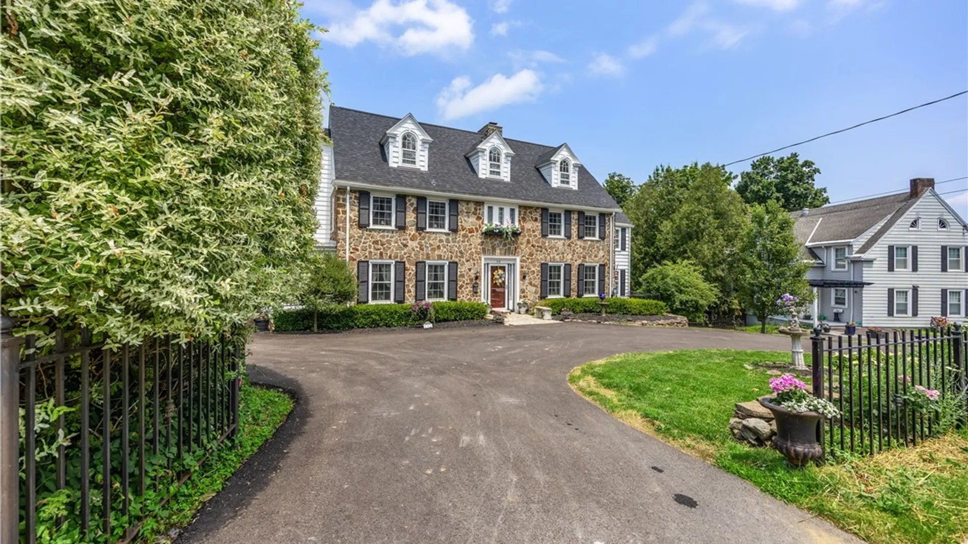 Property at 68 Paris Road, New Hartford, NY 13413 3