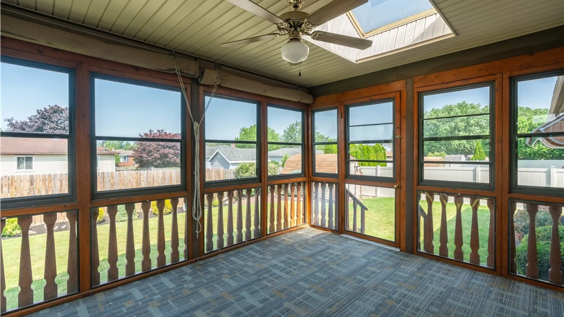 Property at 283 Barbados Drive, Cheektowaga, NY 14227 4