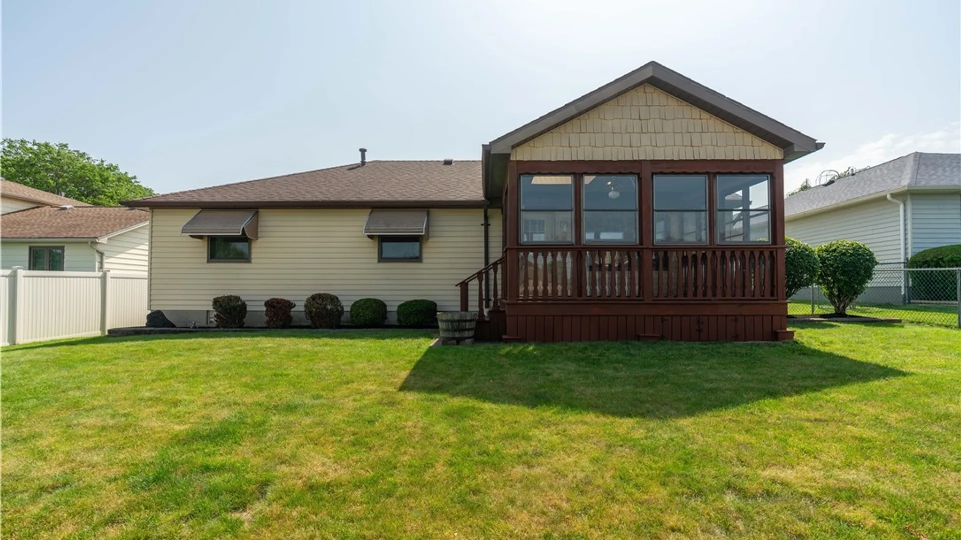 Property at 283 Barbados Drive, Cheektowaga, NY 14227 6
