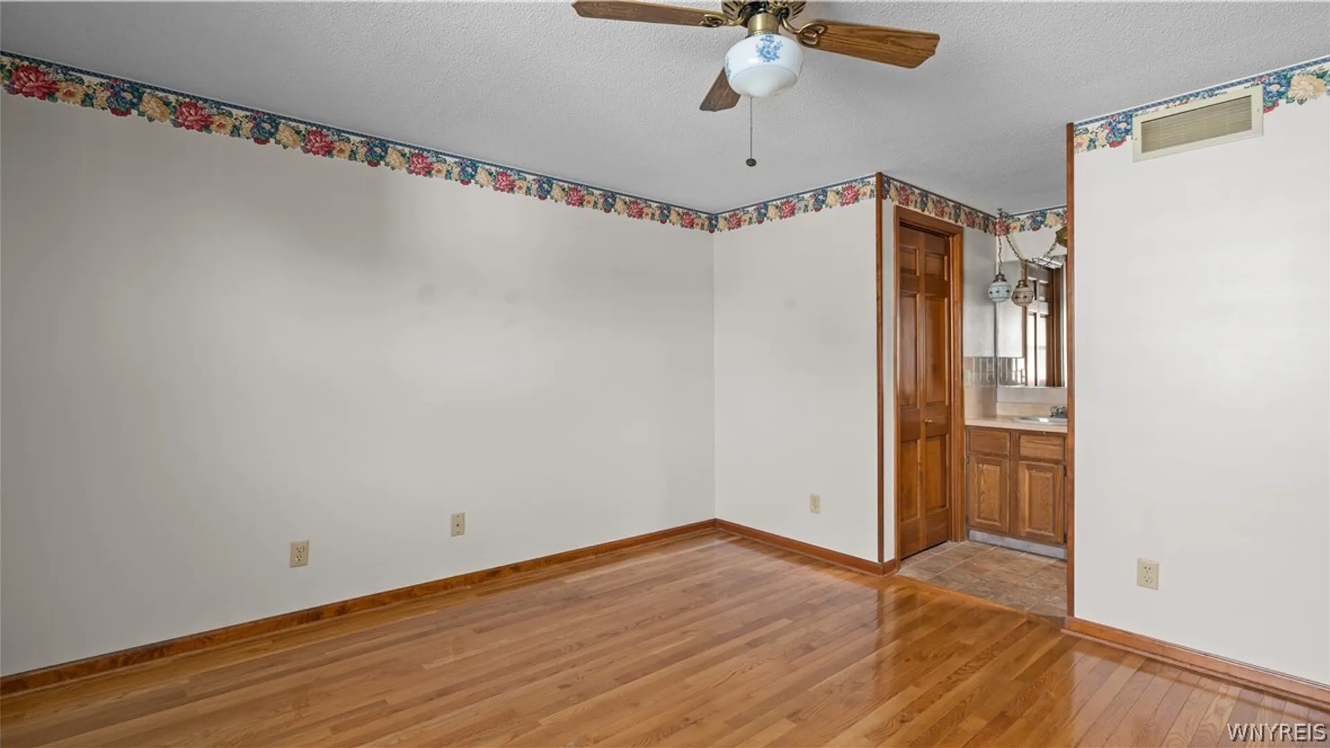 Property at 283 Barbados Drive, Cheektowaga, NY 14227 23