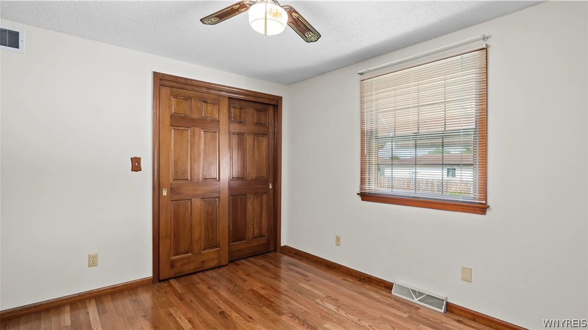 Property at 283 Barbados Drive, Cheektowaga, NY 14227 30