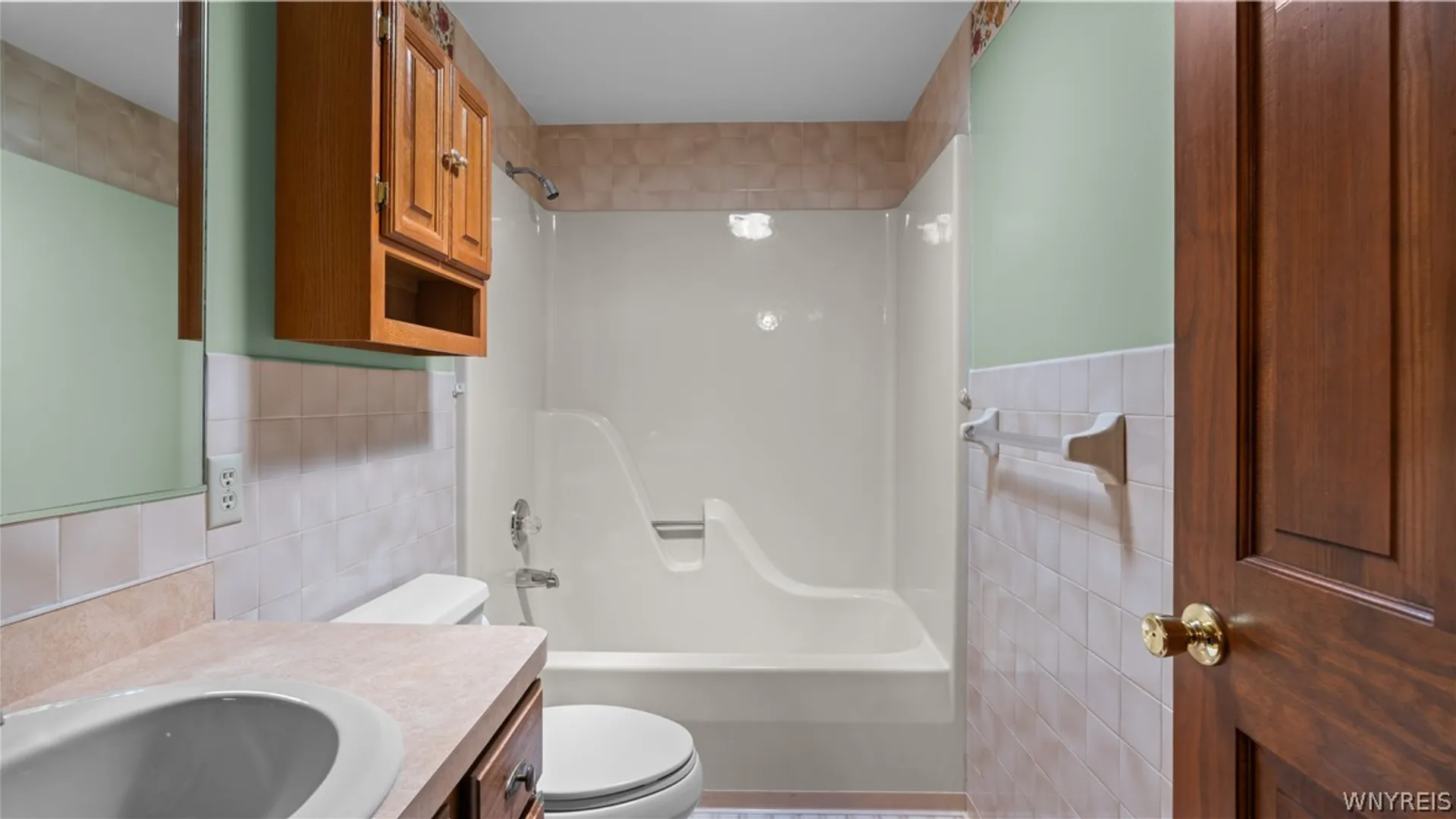 Property at 283 Barbados Drive, Cheektowaga, NY 14227 32