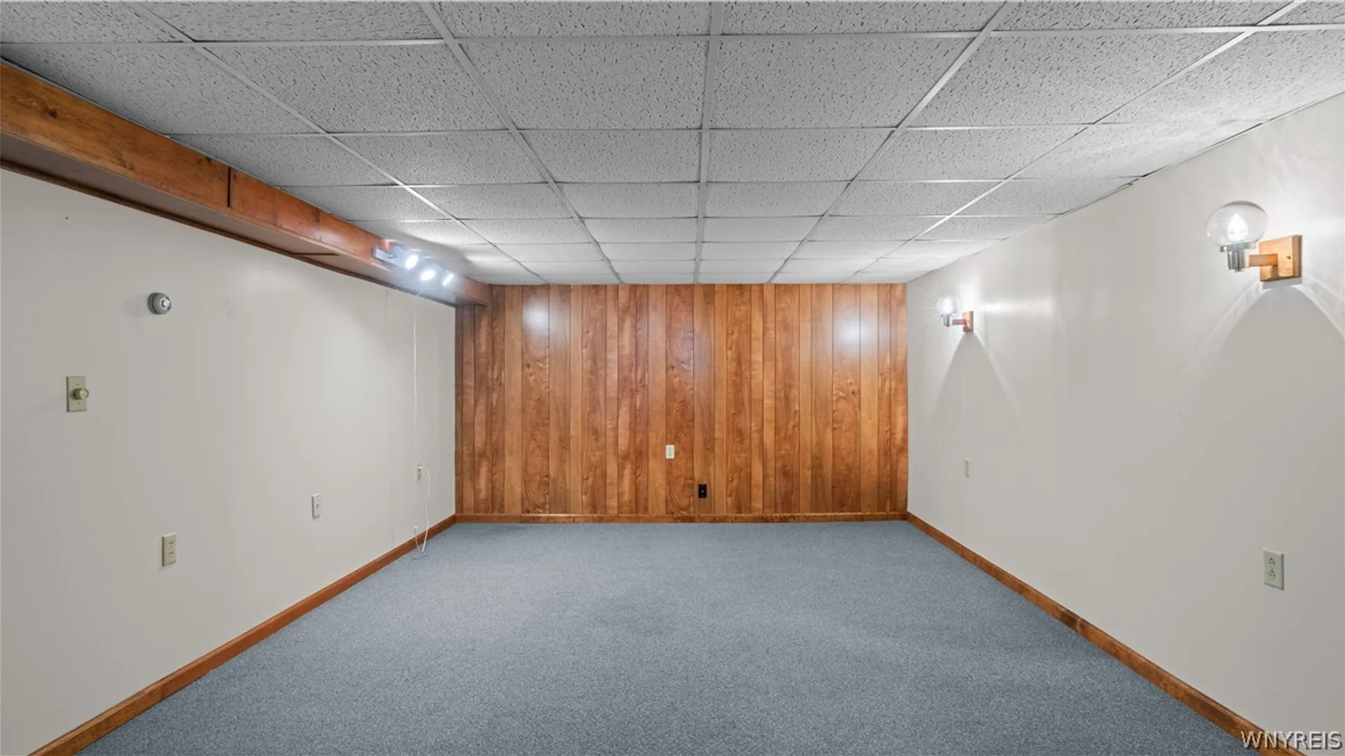 Property at 283 Barbados Drive, Cheektowaga, NY 14227 38