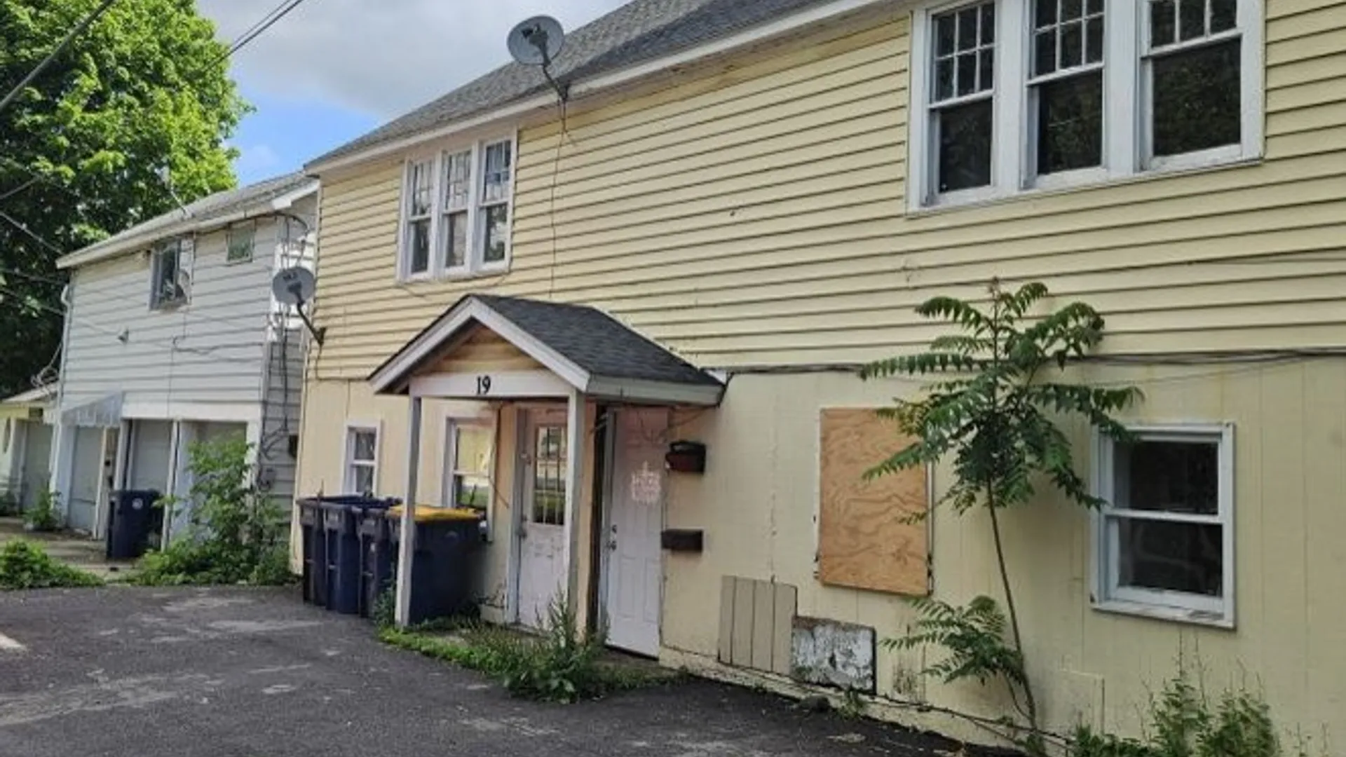 Property at 141 Pine Street, Lockport City, NY 14094 4
