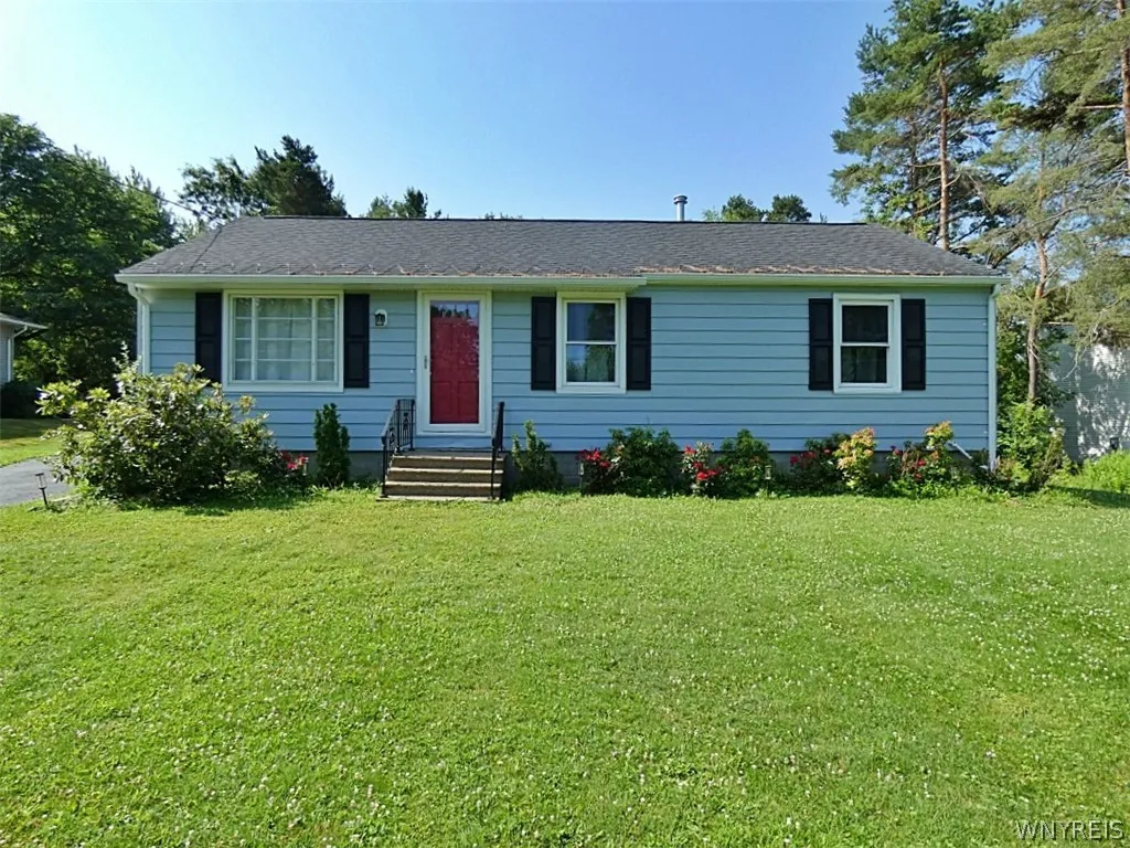 Property at 7399 Michael Road, Orchard Park, NY 14127
