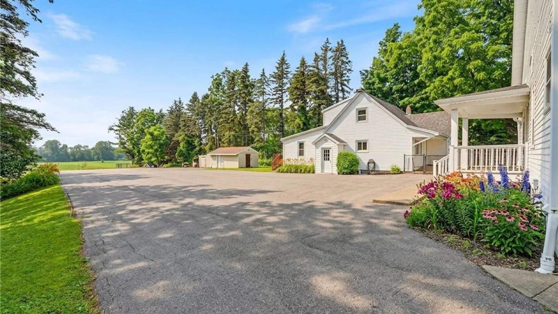 Property at 6790 Gowanda State Road, Hamburg, NY 14075 34