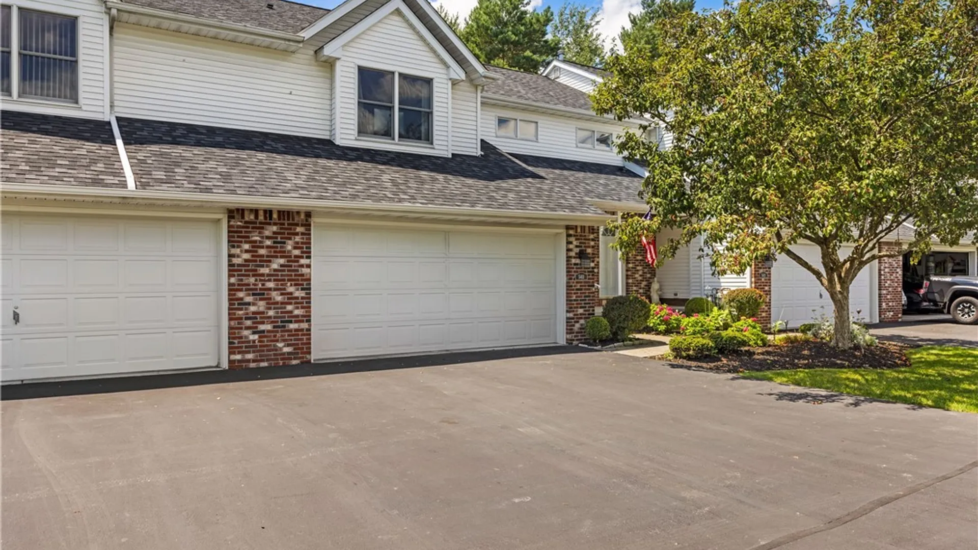 Property at 5411 Village Station Circle, Clarence, NY 14221 2