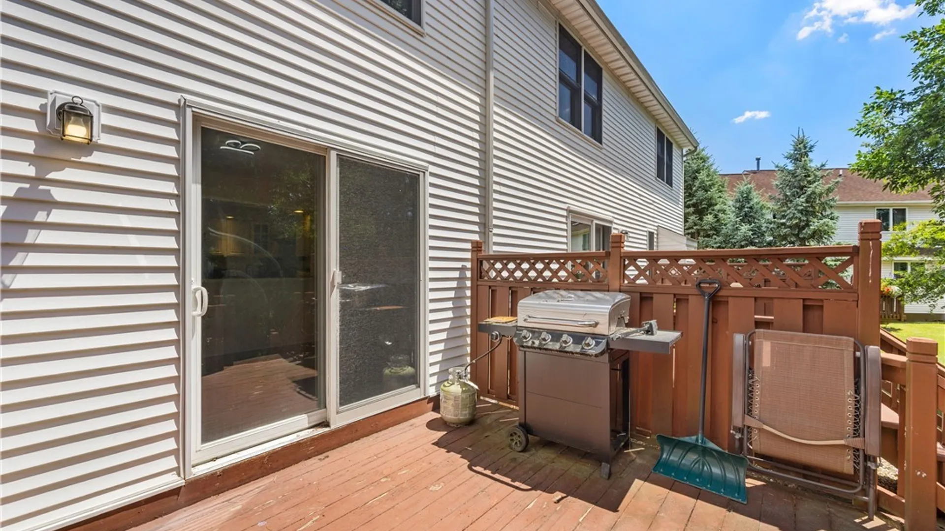 Property at 5411 Village Station Circle, Clarence, NY 14221 5