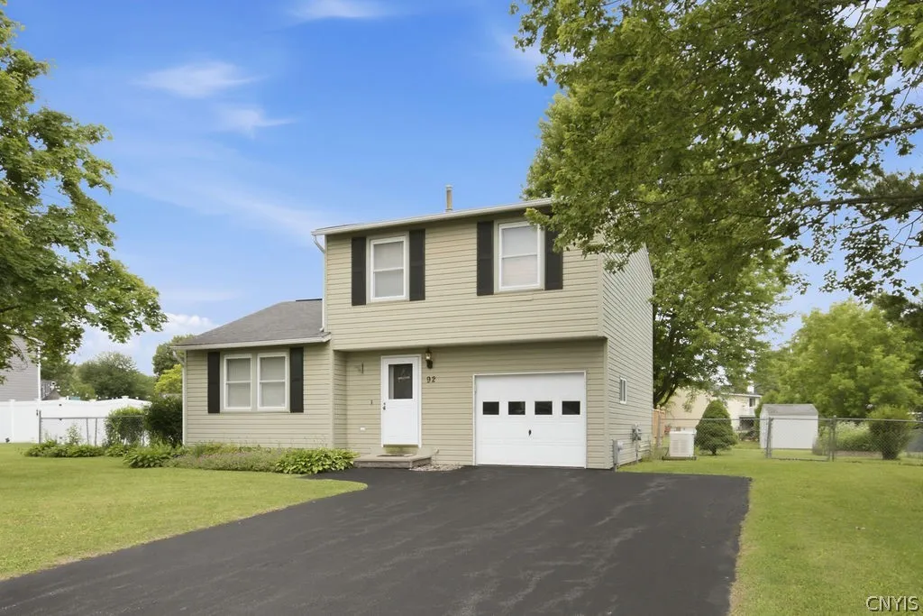 Property at 92 Ferndale Lane, Manlius, NY 13116