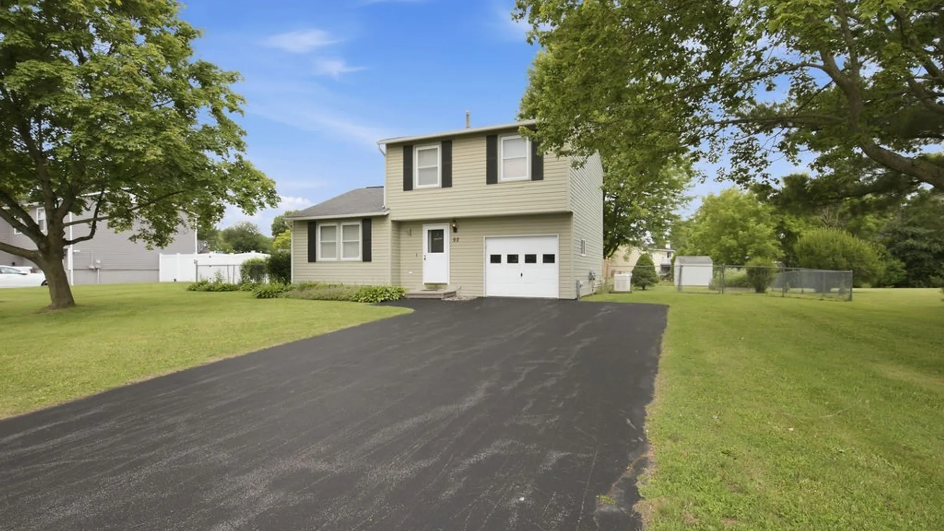 Property at 92 Ferndale Lane, Manlius, NY 13116 4