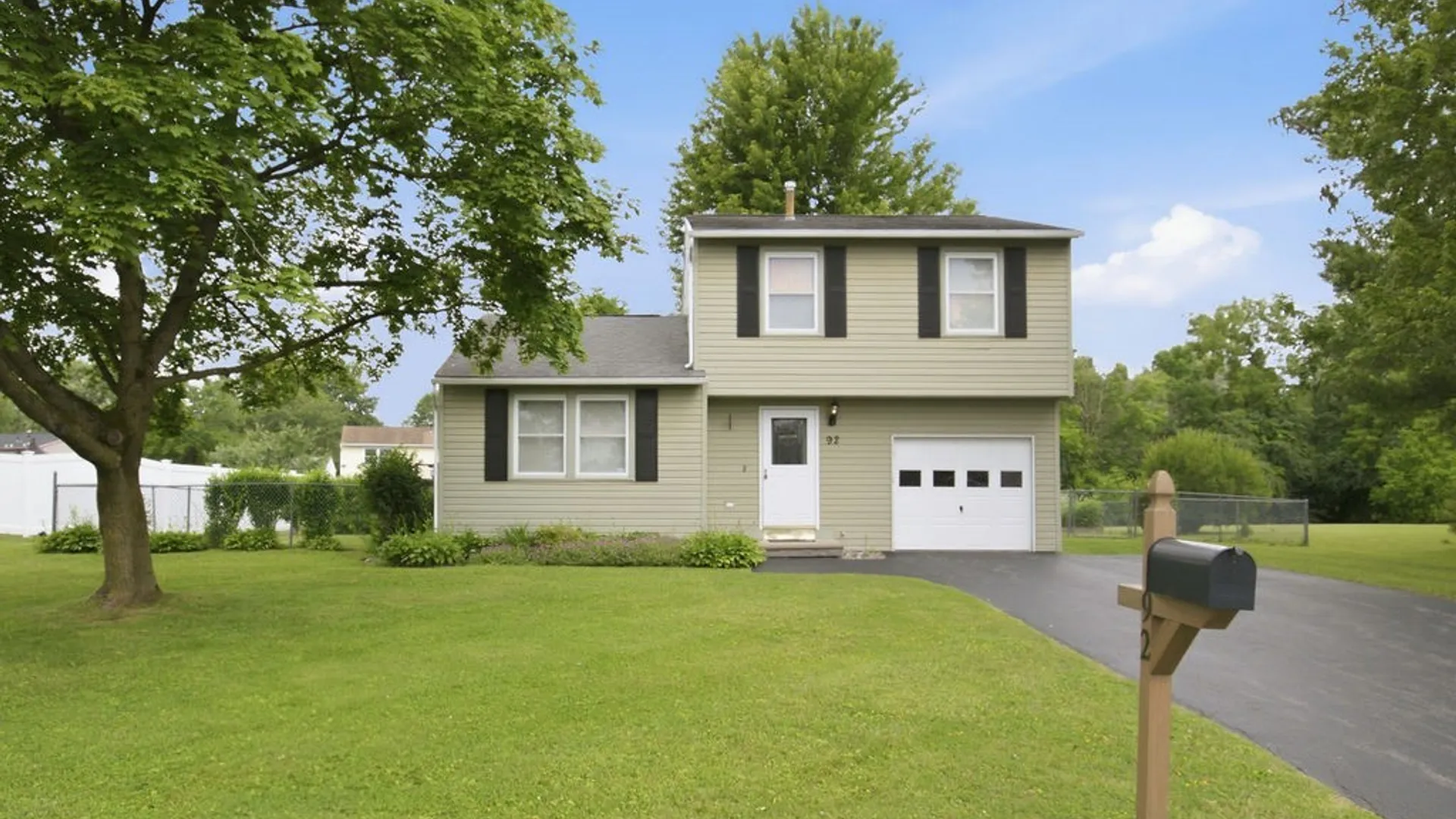 Property at 92 Ferndale Lane, Manlius, NY 13116 3