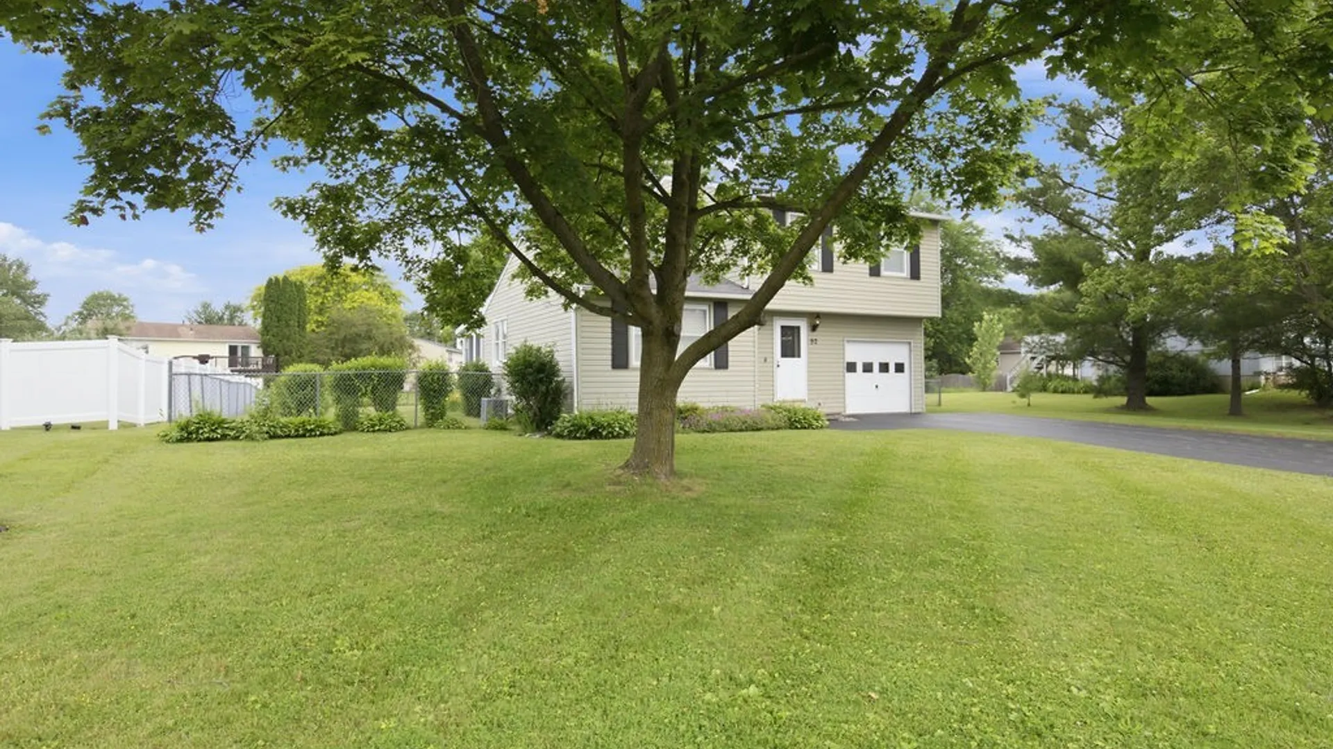 Property at 92 Ferndale Lane, Manlius, NY 13116 6