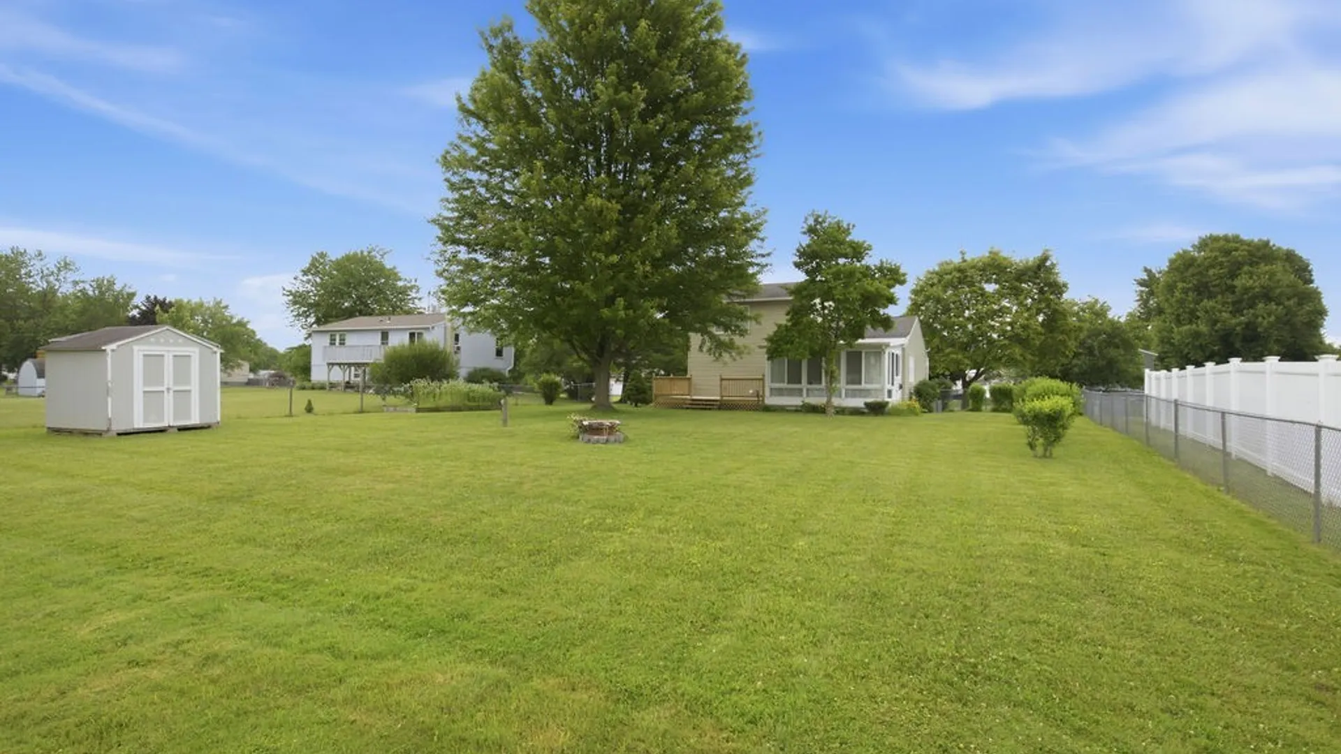 Property at 92 Ferndale Lane, Manlius, NY 13116 13