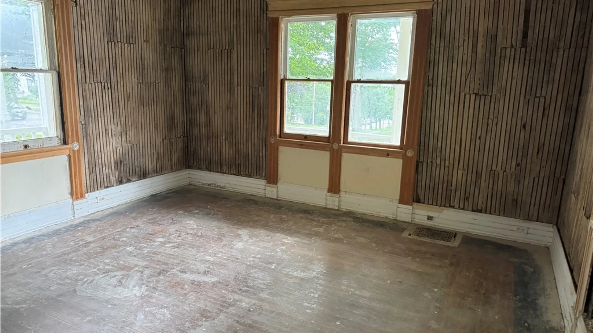 Property at 54 Lakeview Avenue, Jamestown, NY 14701 43