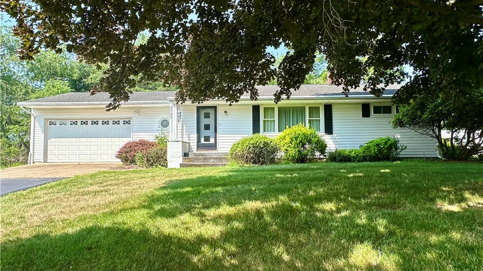 Property at 2797 Pinewood Circle, Corning, NY 14830 3