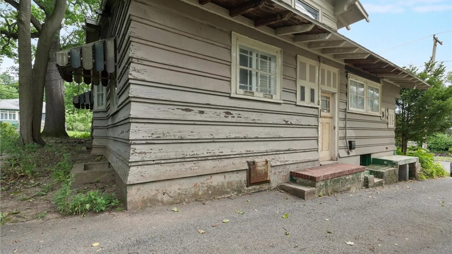 Property at 1035 Oak Street, Syracuse, NY 13203 38