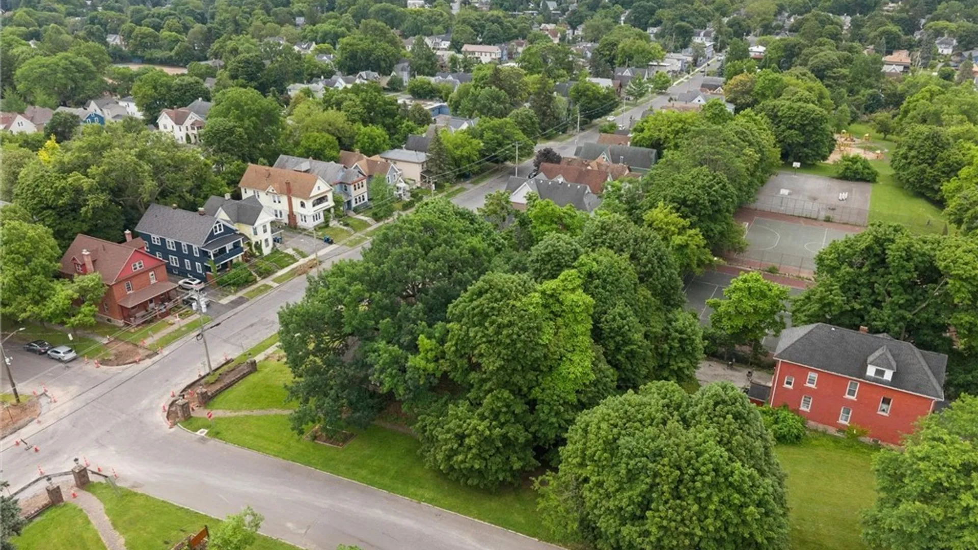 Property at 1035 Oak Street, Syracuse, NY 13203 44