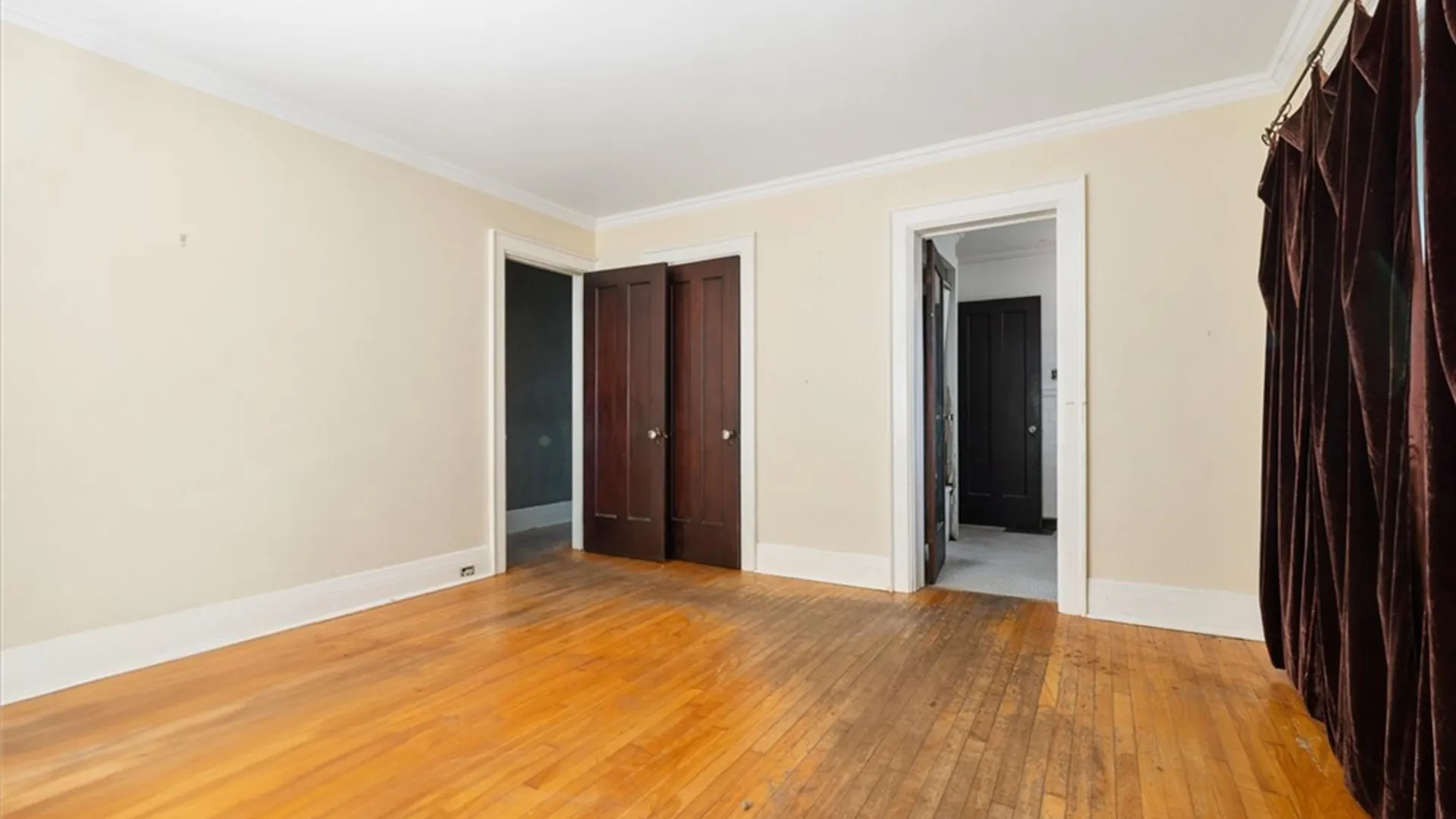 Property at 1035 Oak Street, Syracuse, NY 13203 30