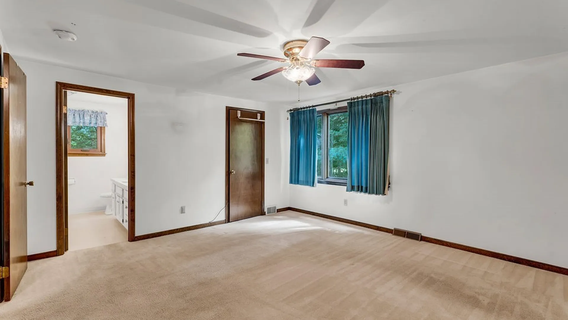 Property at 4700 Pine Manor, Clarence, NY 14031 32