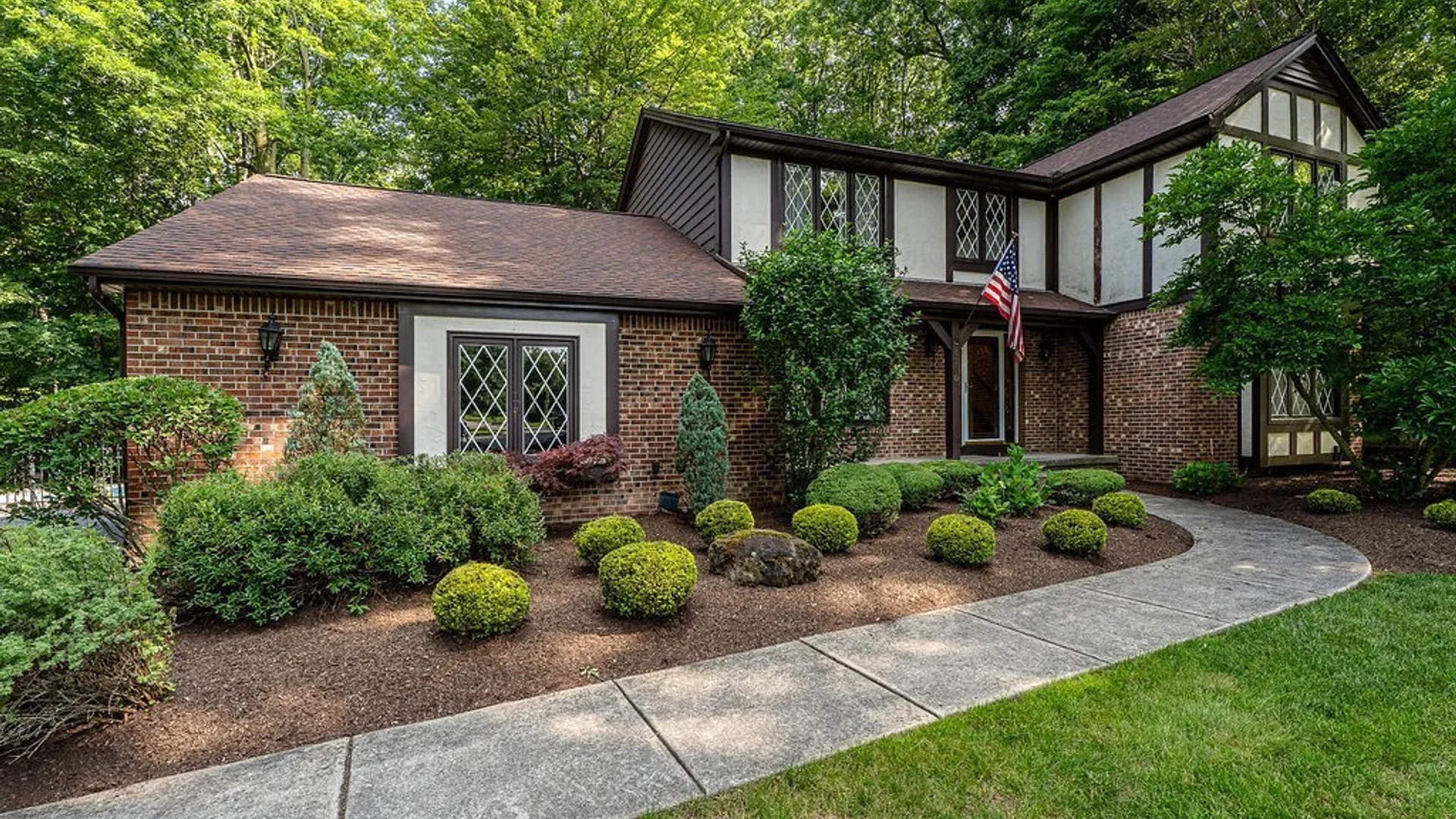 Property at 4700 Pine Manor, Clarence, NY 14031 3
