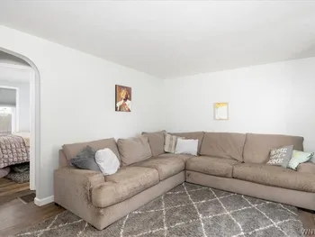 Property at 8116 Lindbergh Avenue, Niagara Falls, NY 14304