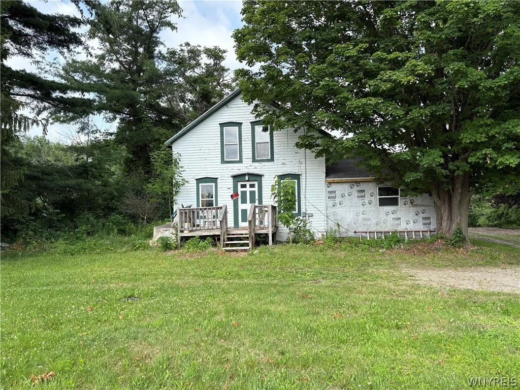 Property at 11029 Route 16, Yorkshire, NY 14042