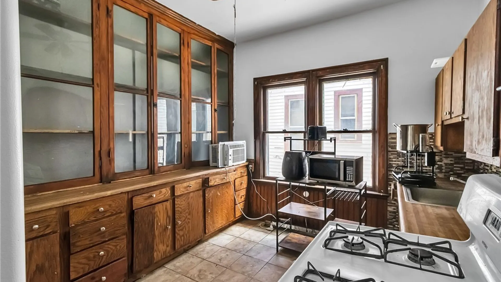 Property at 314 E Delavan Avenue, Buffalo, NY 14208 17