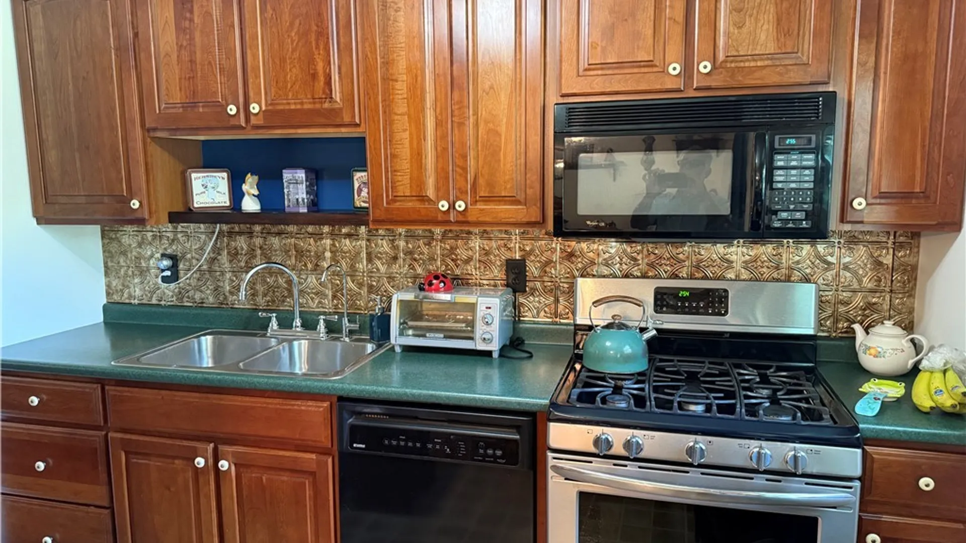 Property at 3595 Eric Trail, Hamburg, NY 14219 6