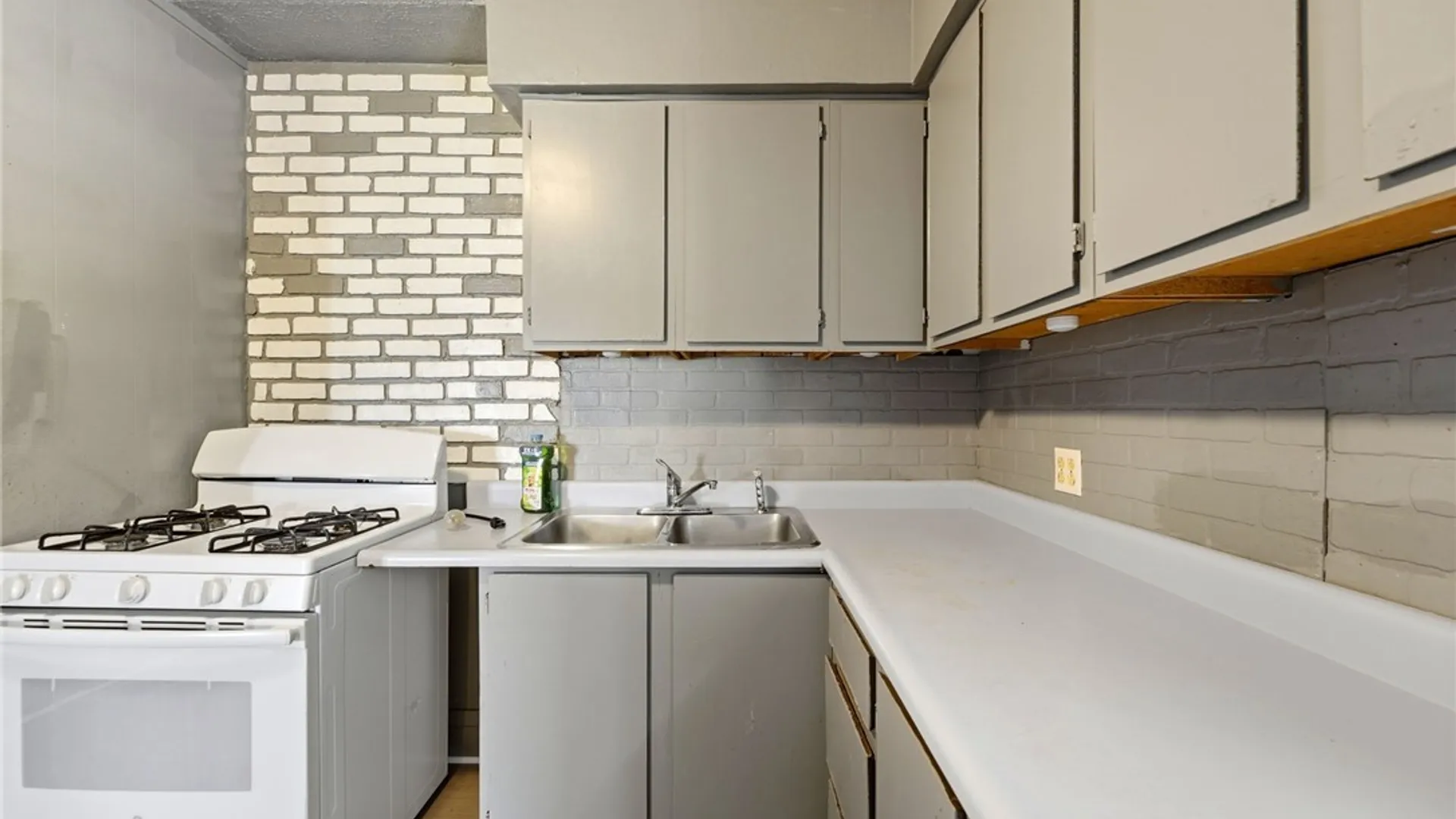 Property at 3 Lilac Street, Buffalo, NY 14220 11