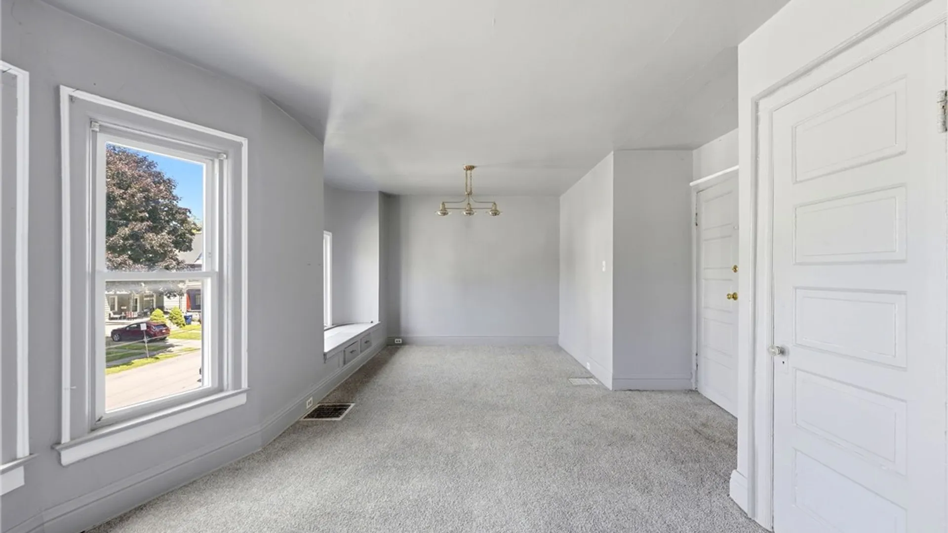 Property at 3 Lilac Street, Buffalo, NY 14220 7