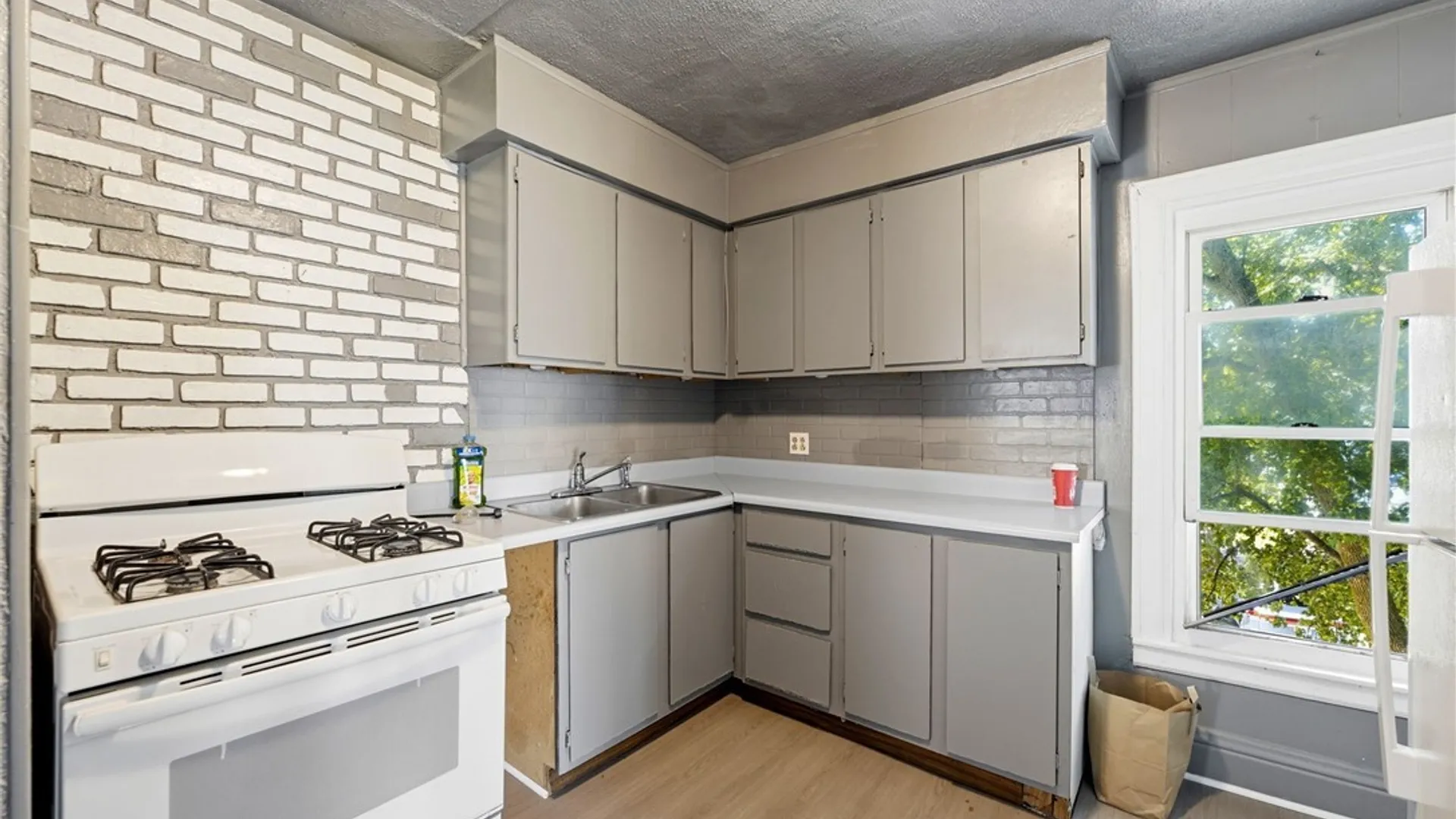 Property at 3 Lilac Street, Buffalo, NY 14220 8