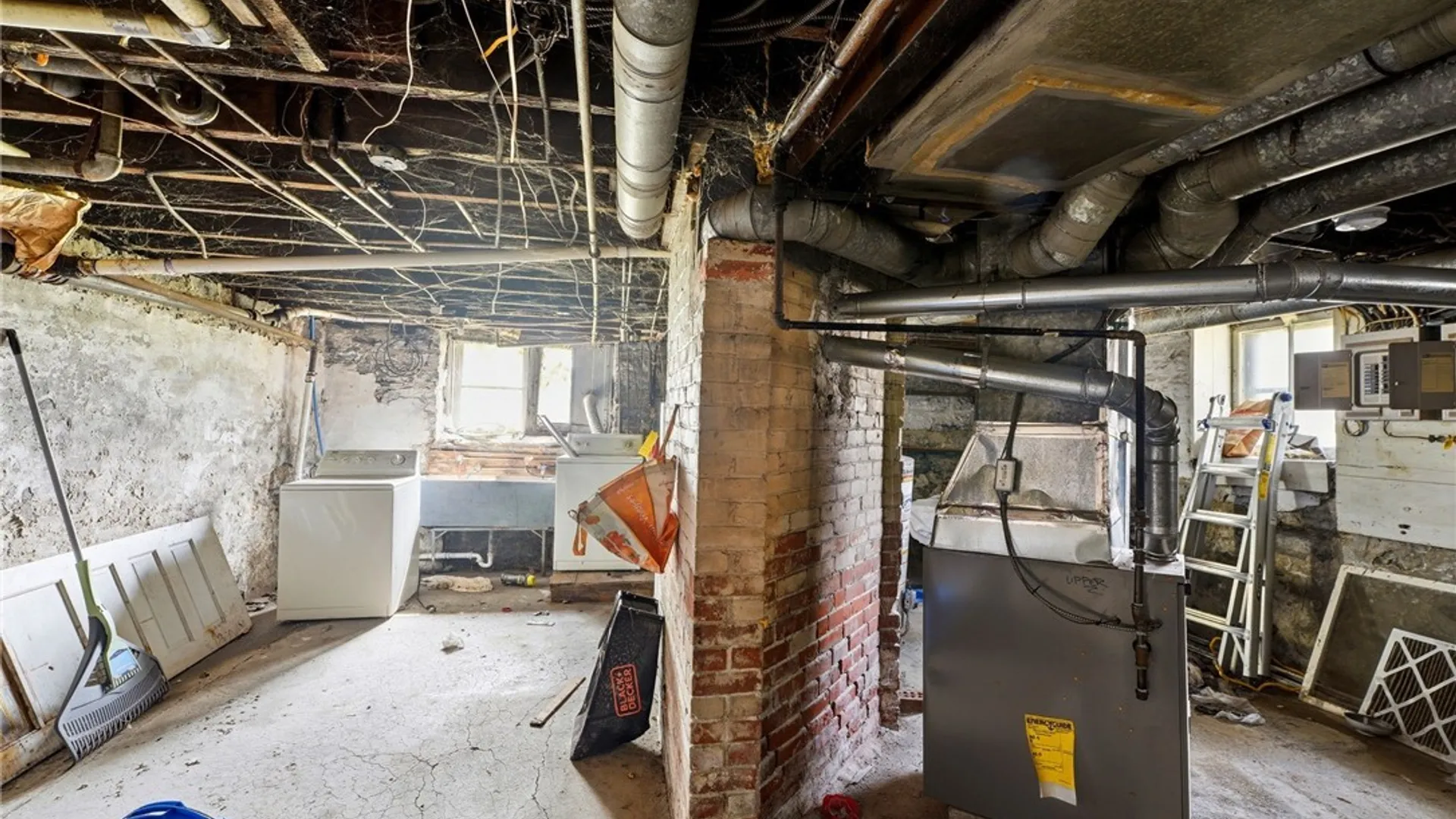 Property at 3 Lilac Street, Buffalo, NY 14220 38