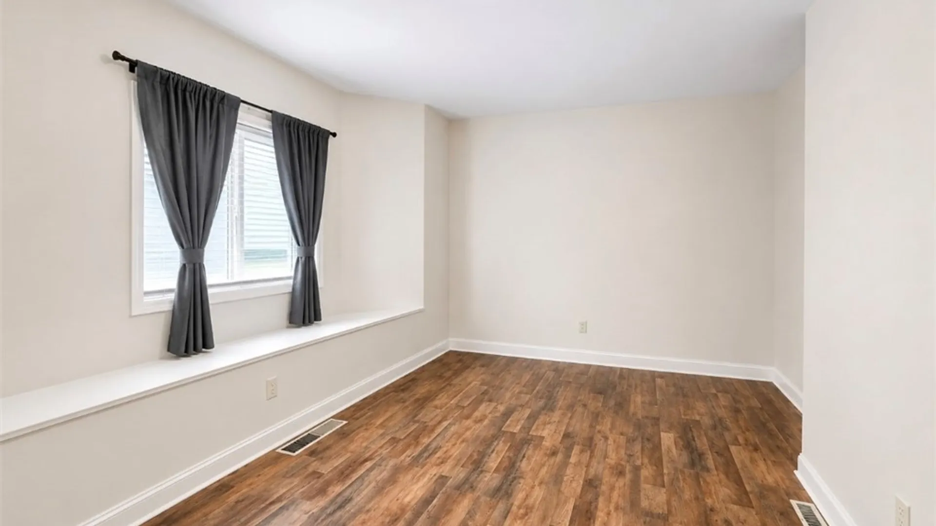 Property at 392 Leroy Avenue, Buffalo, NY 14214 3