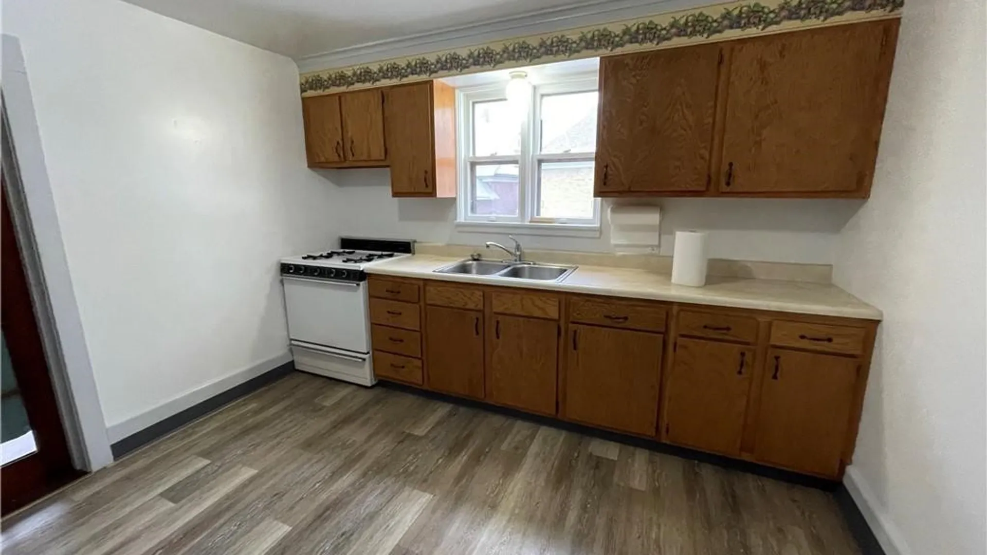 Property at 7 Bostwick Place, Hornell, NY 14843 3