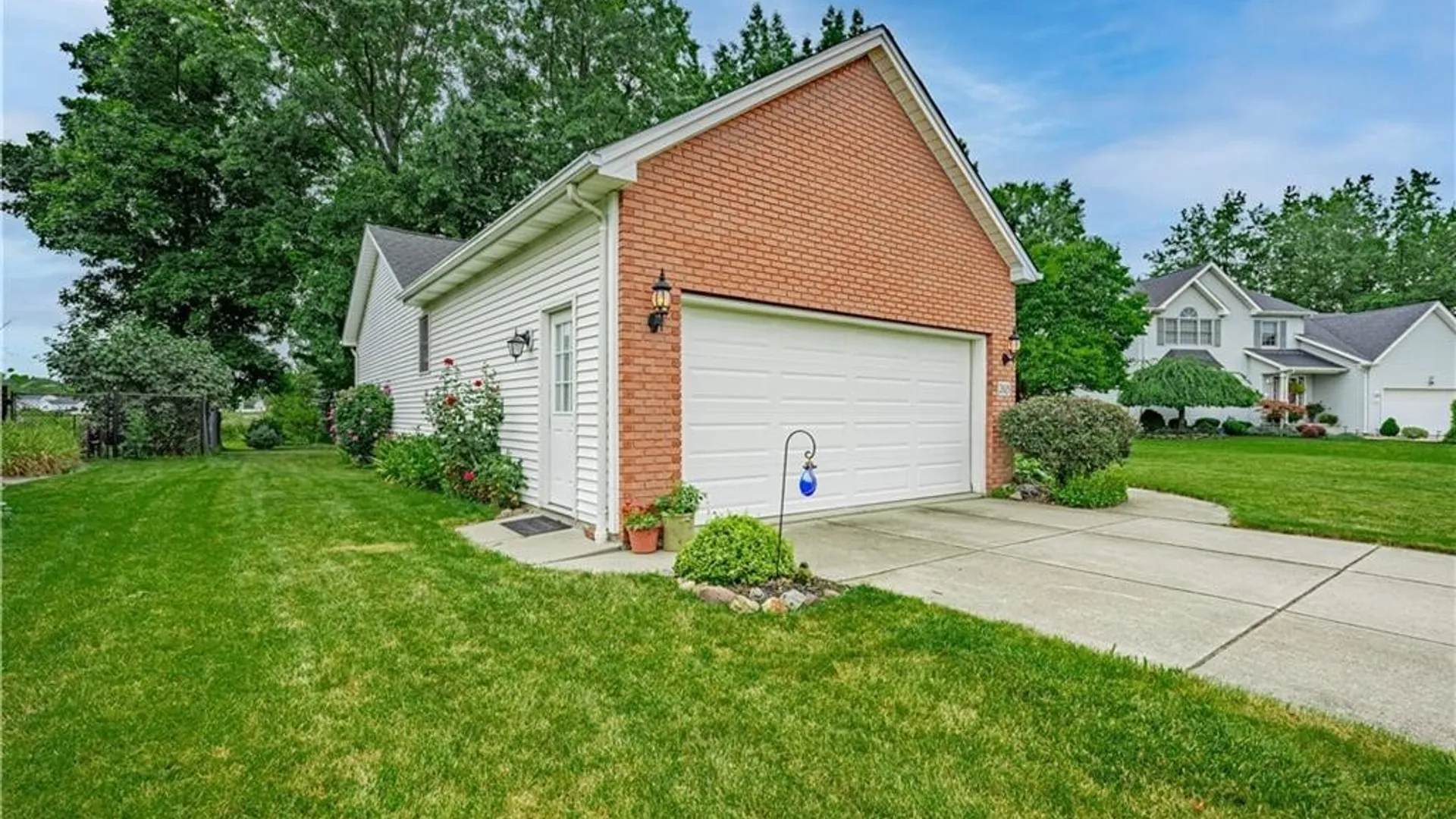 Property at 2618 Kusum Court, Wheatfield, NY 14304 3