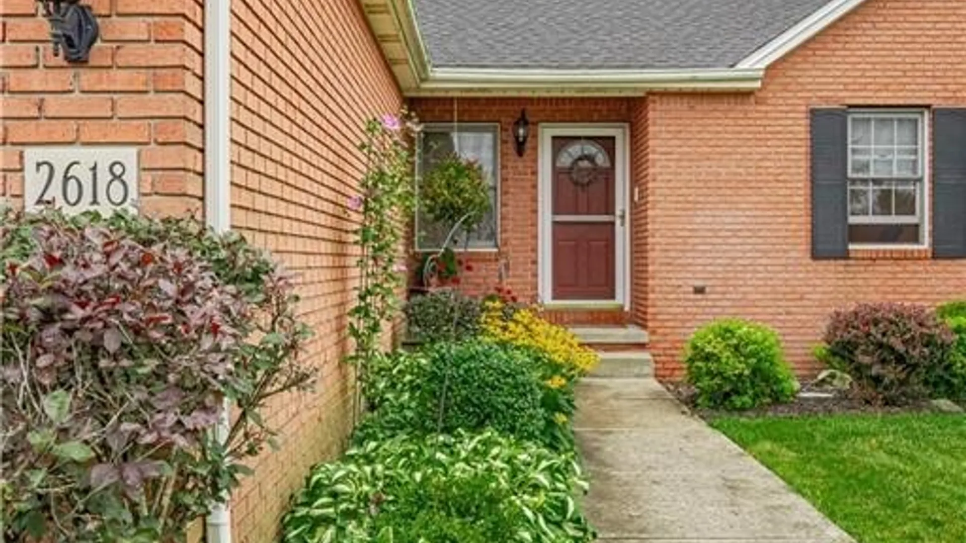 Property at 2618 Kusum Court, Wheatfield, NY 14304 5