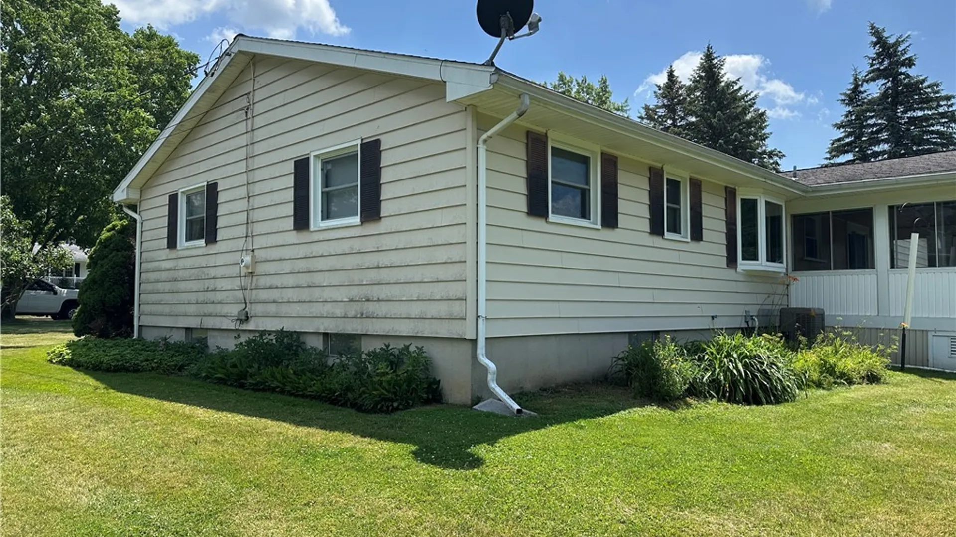 Property at 261 N Linwood Avenue, Warsaw, NY 14569 4