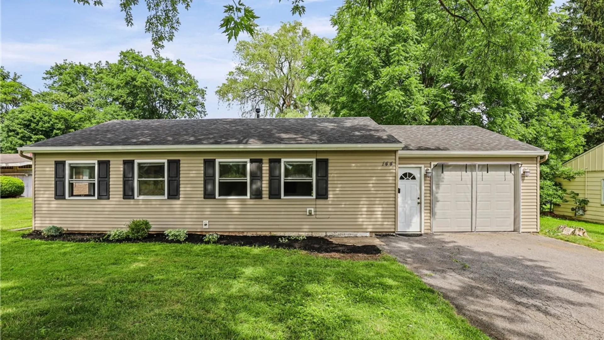 Property at 144 Hyde Parkway, Palmyra, NY 14522 4