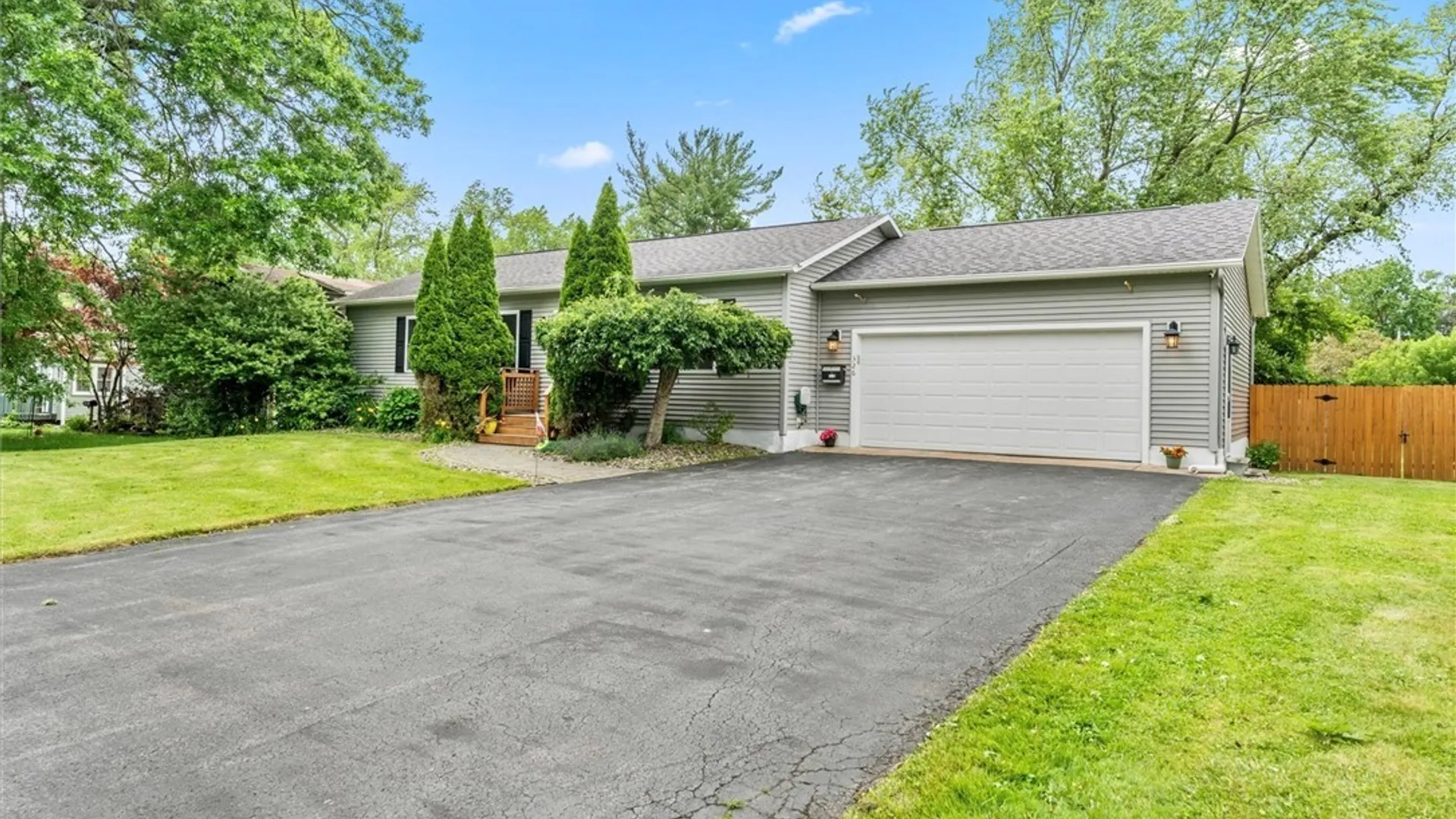 Property at 326 Richfield Boulevard, Salina, NY 13211 4