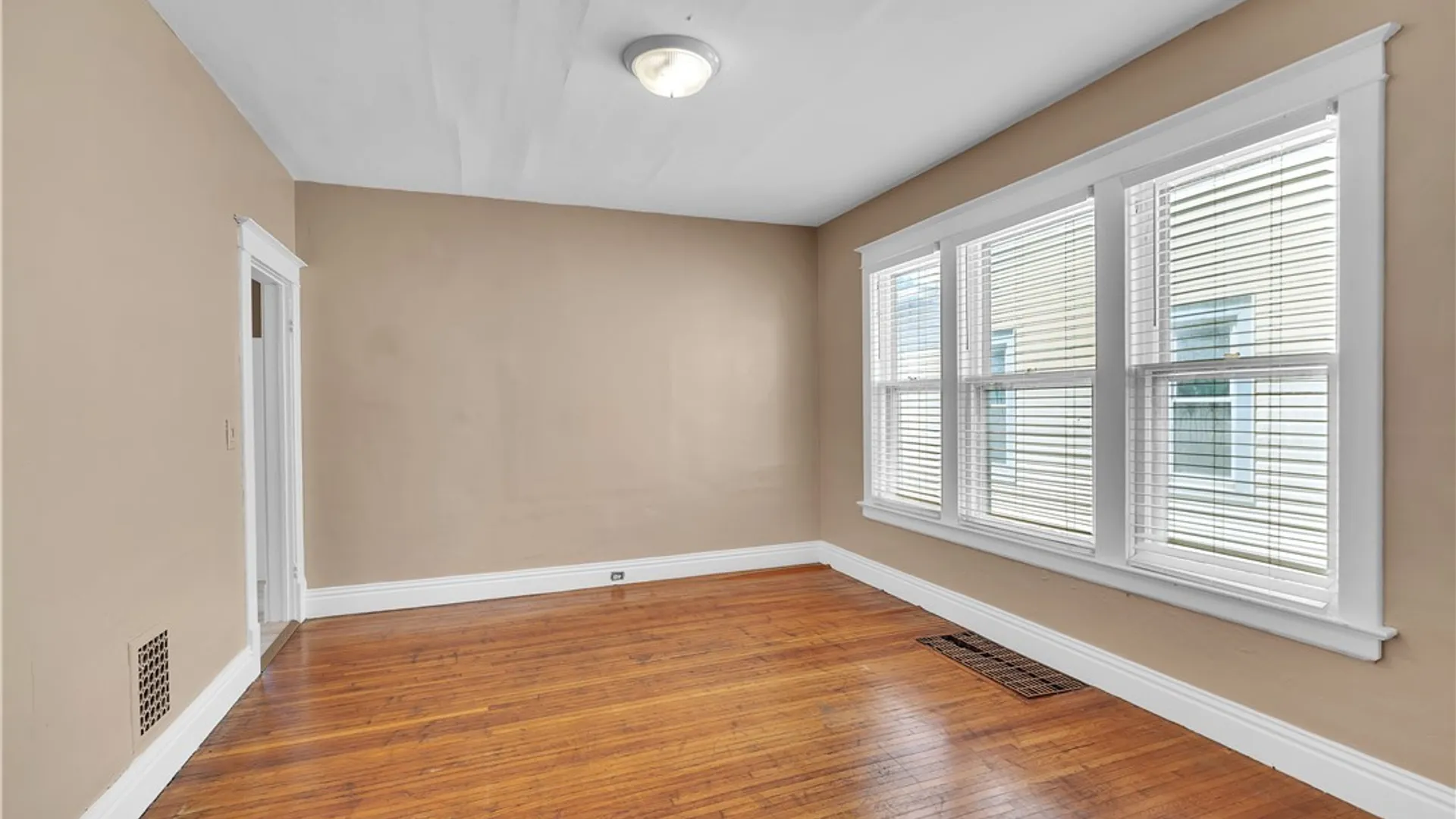Property at 31 Hughes Avenue, Buffalo, NY 14208 12