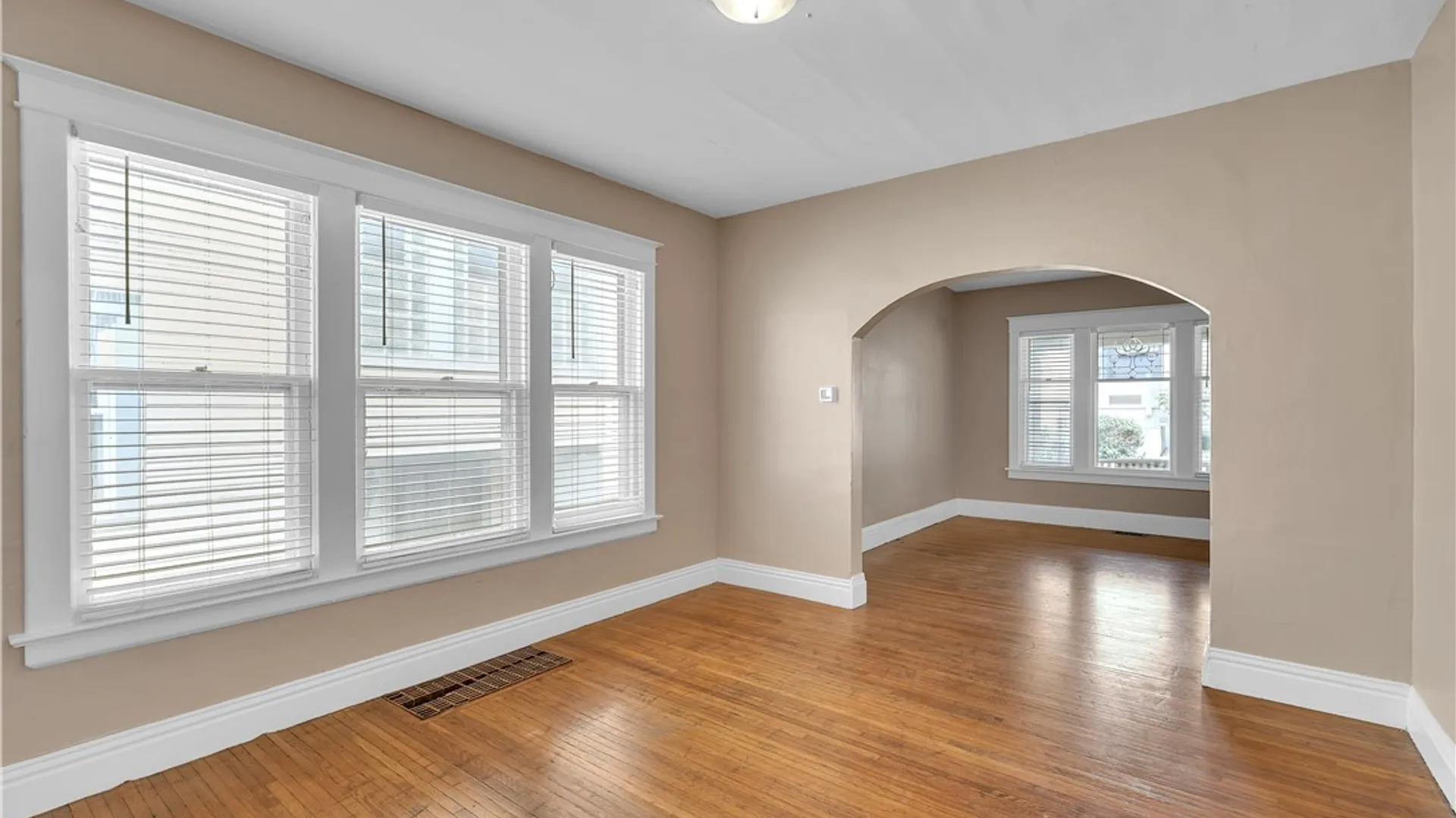 Property at 31 Hughes Avenue, Buffalo, NY 14208 10