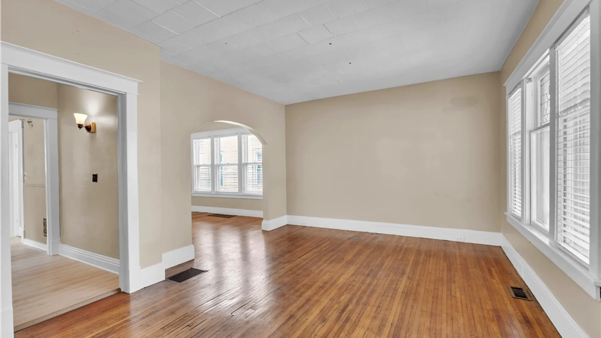 Property at 31 Hughes Avenue, Buffalo, NY 14208 9