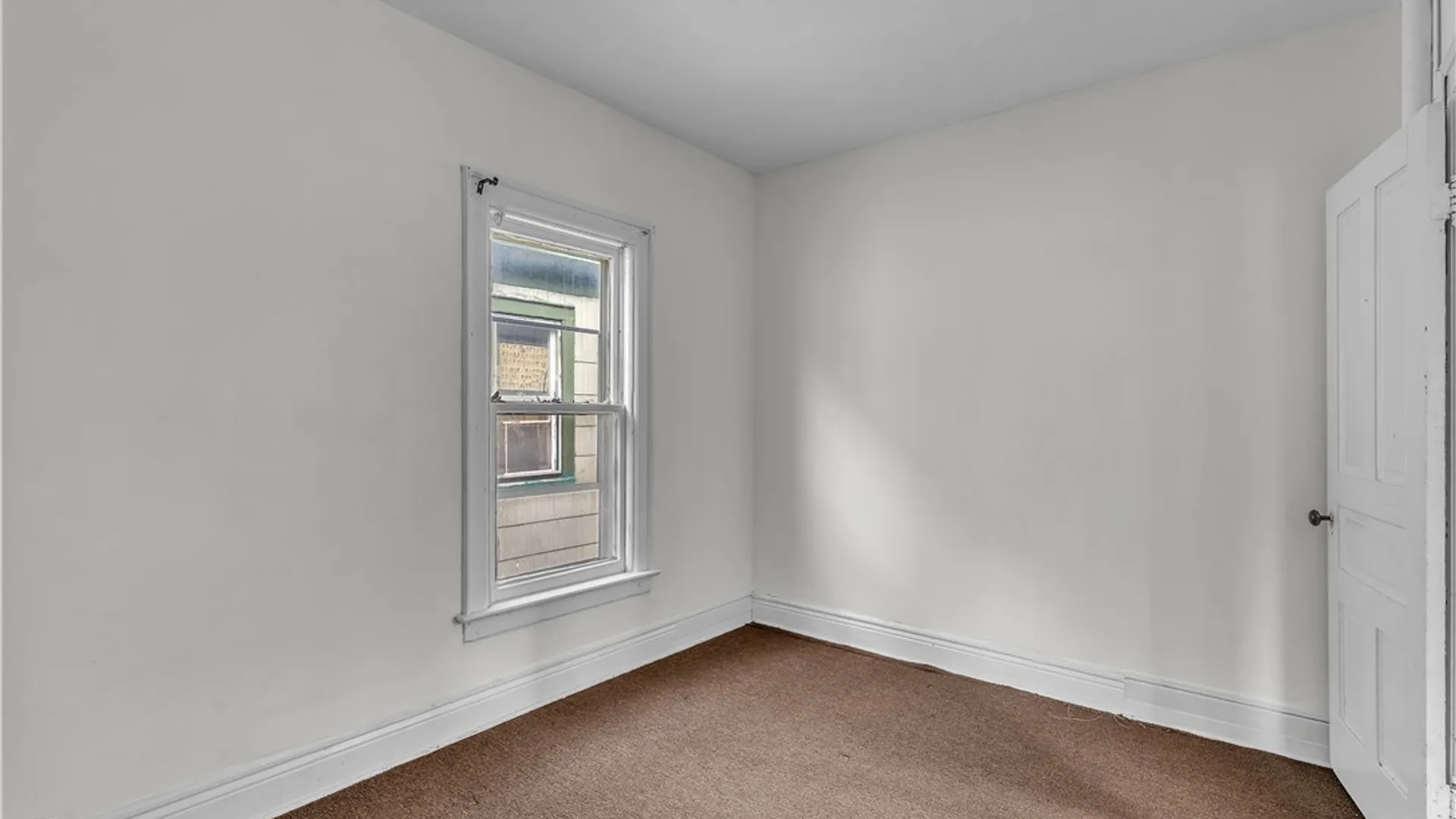 Property at 408 Woodlawn Ave, Buffalo, NY 14208 16