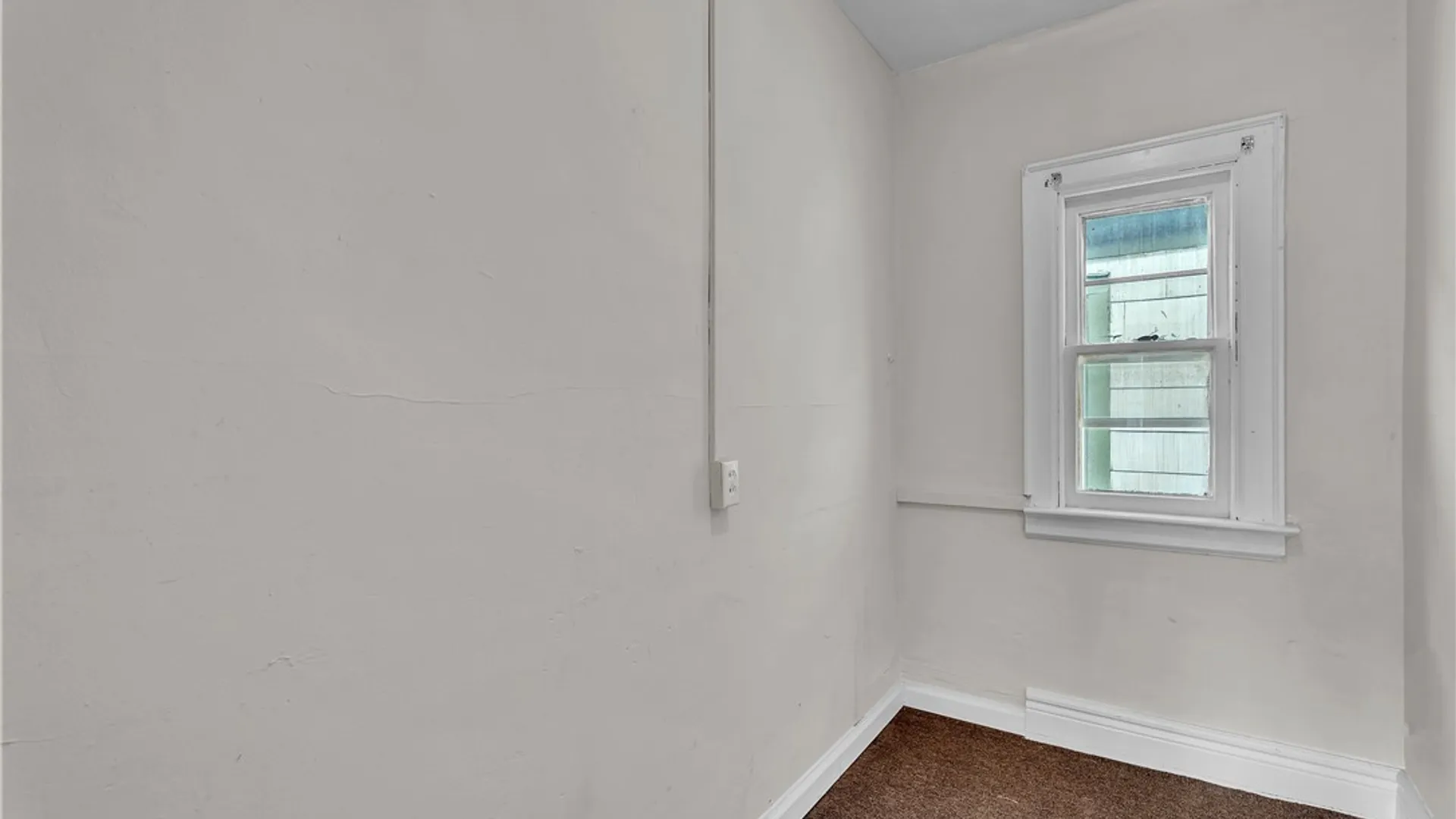 Property at 408 Woodlawn Ave, Buffalo, NY 14208 17